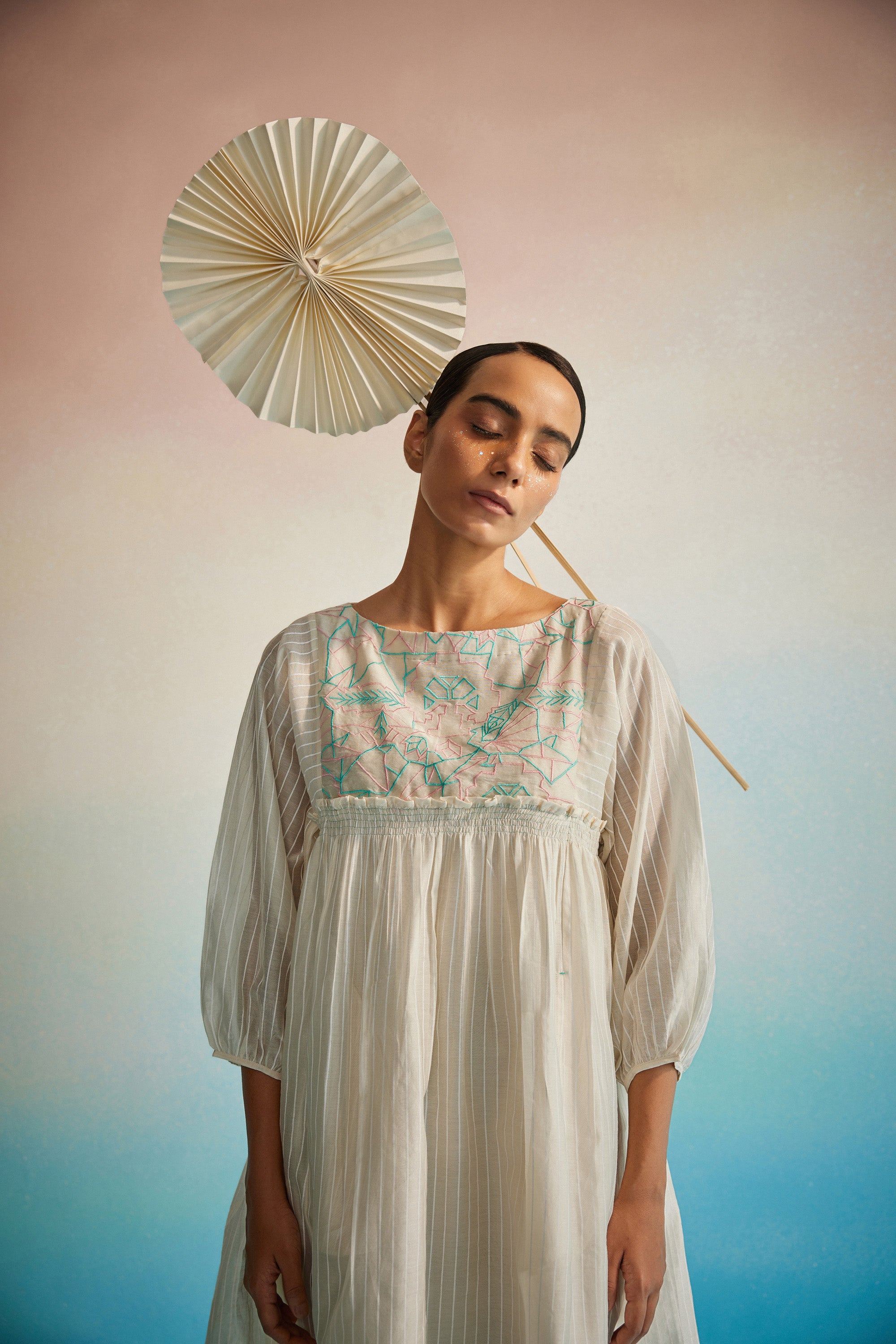 Hakanai Square Sleeve Top