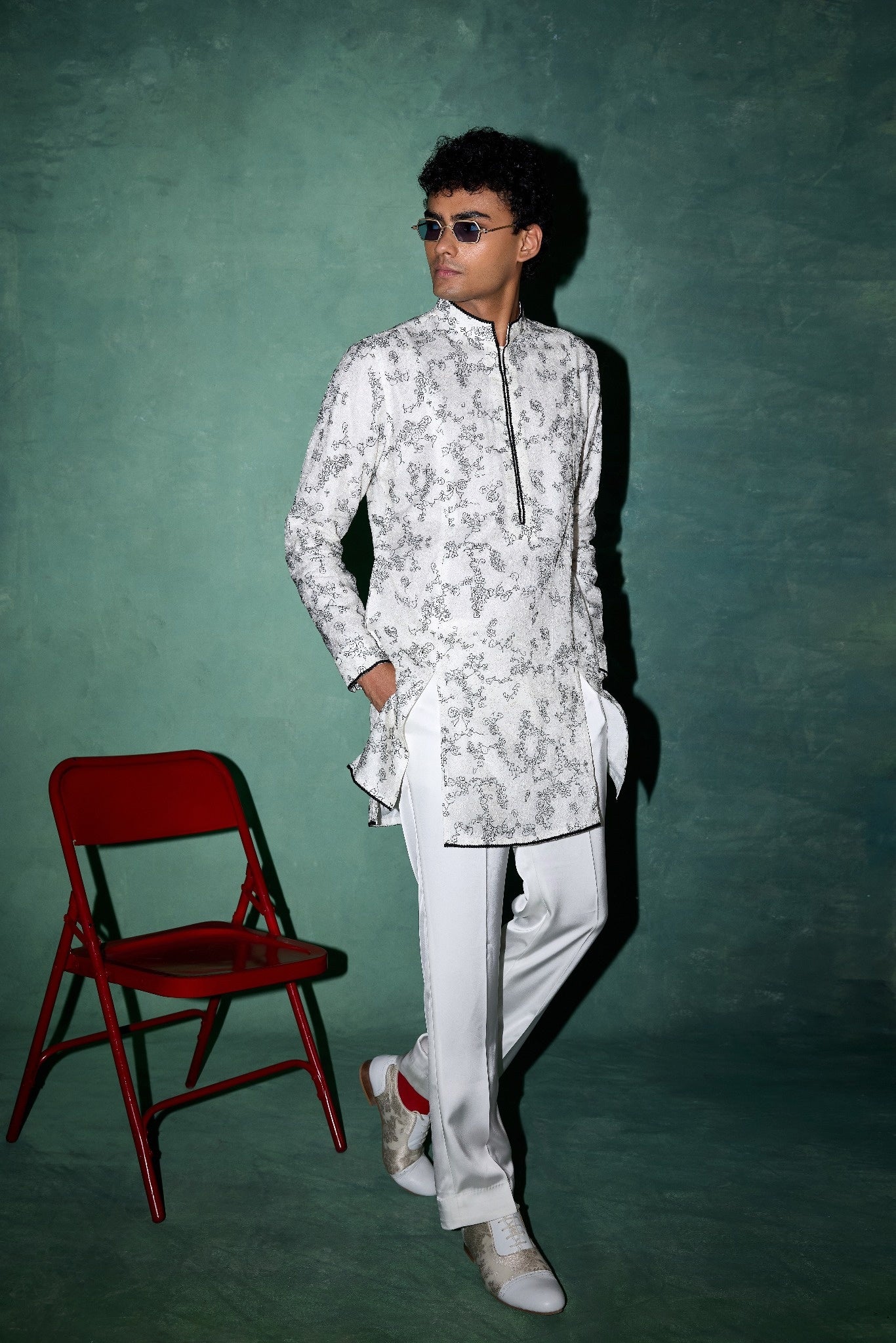 Kasuti Two Tone Floral Panel Kurta
