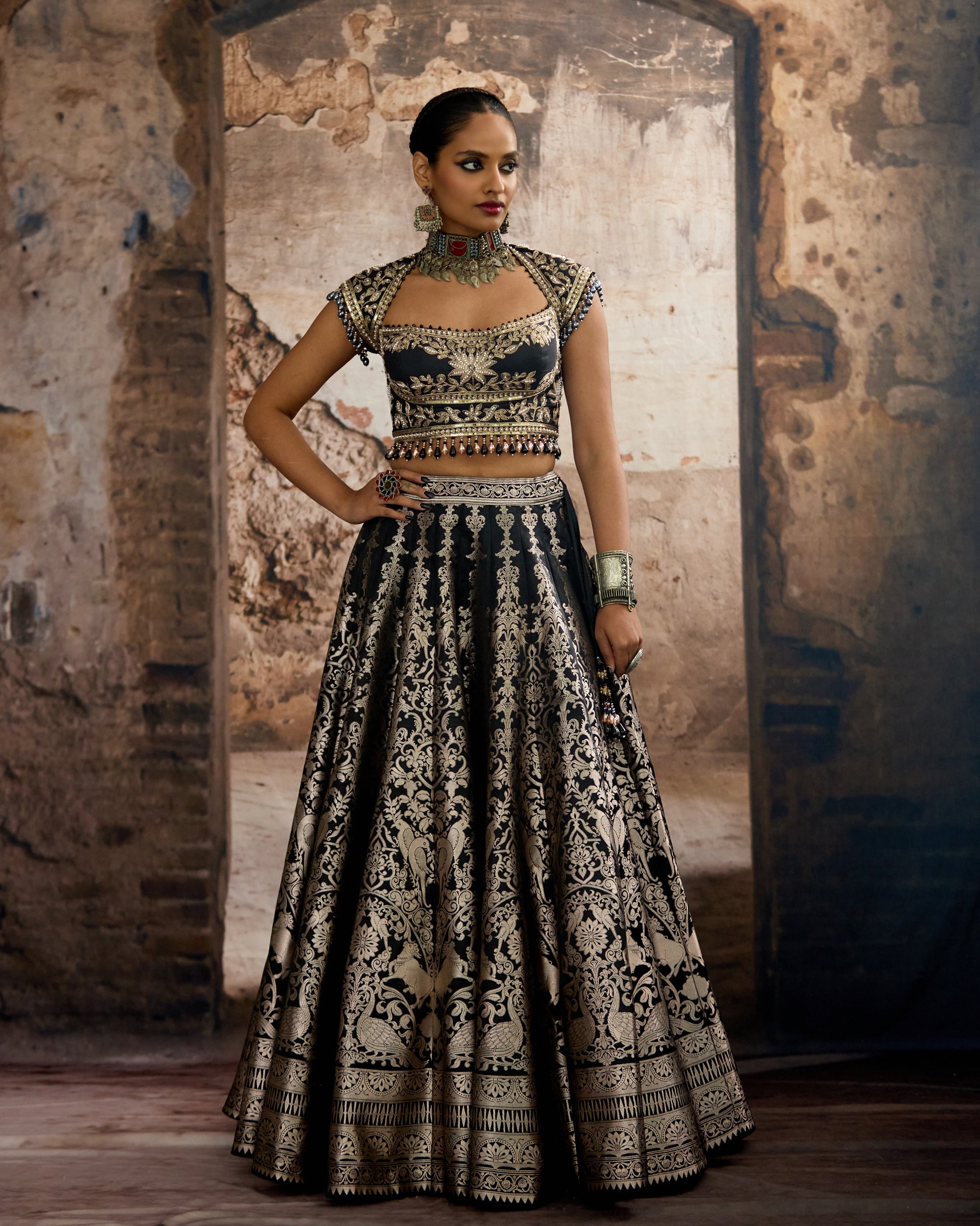 Bethari : Leela - Raven Black