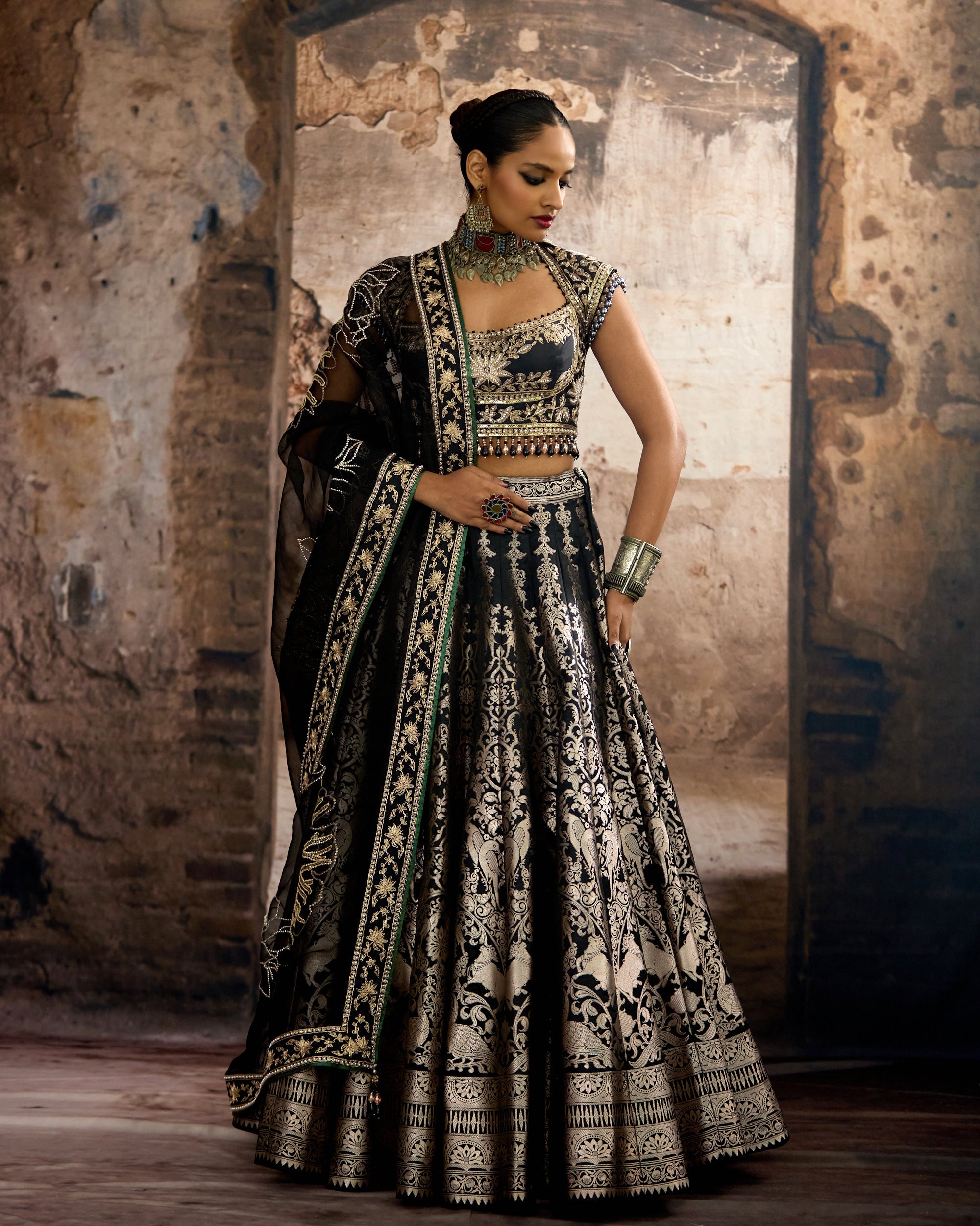 Bethari : Leela - Raven Black