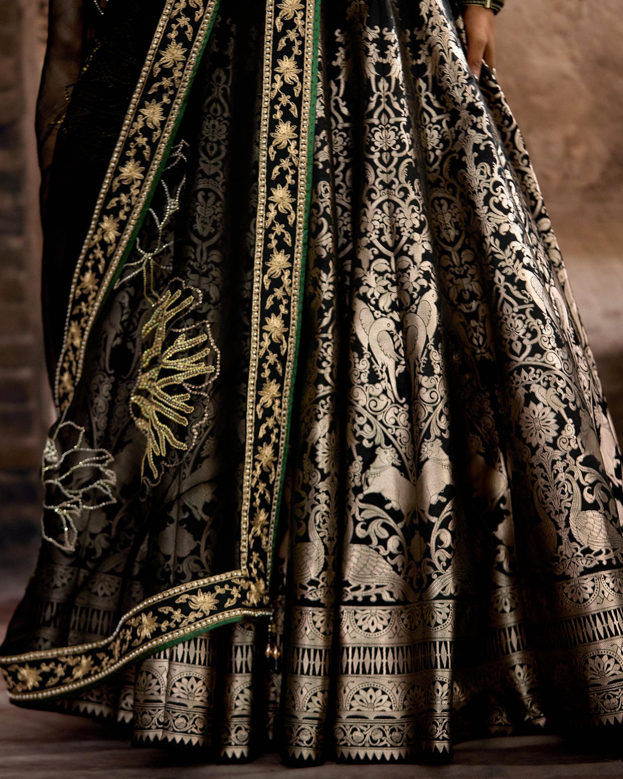 Bethari : Leela - Raven Black