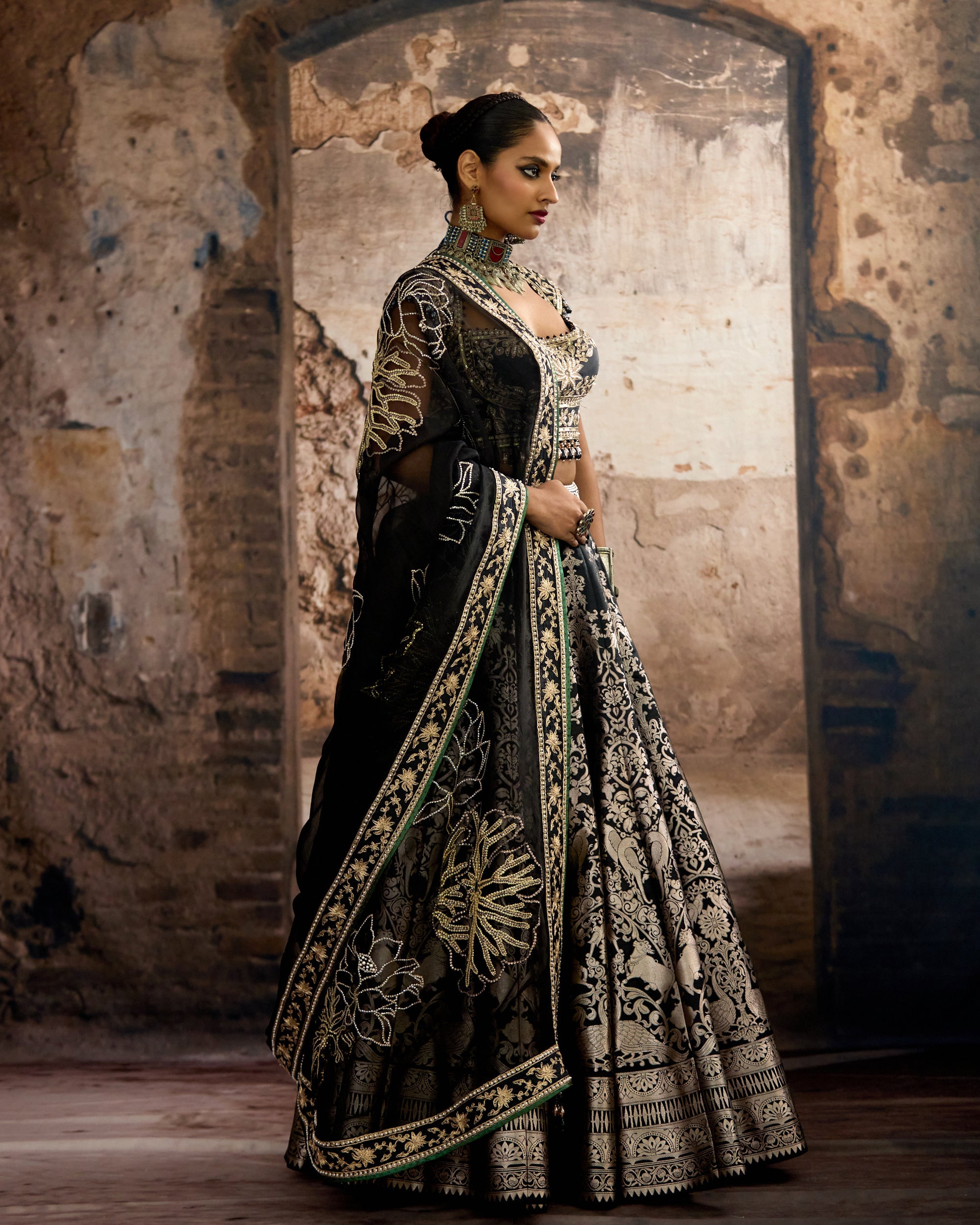 Bethari : Leela - Raven Black