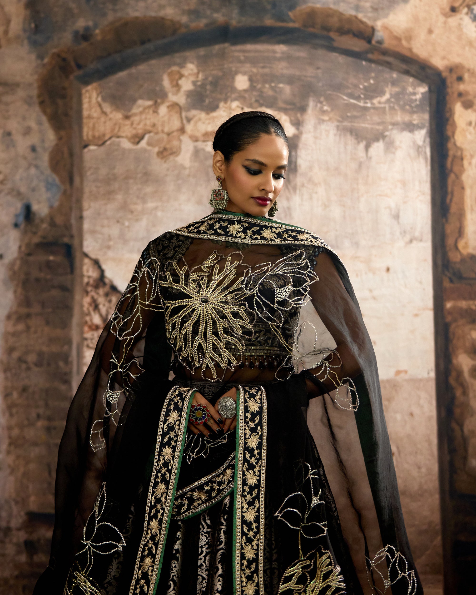 Bethari : Leela - Raven Black