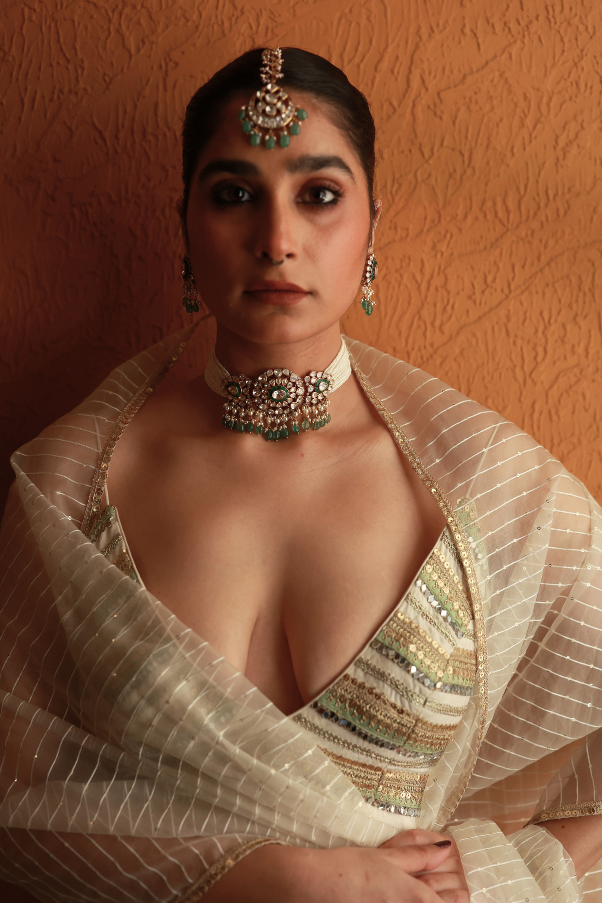 Paaki Haar Choker