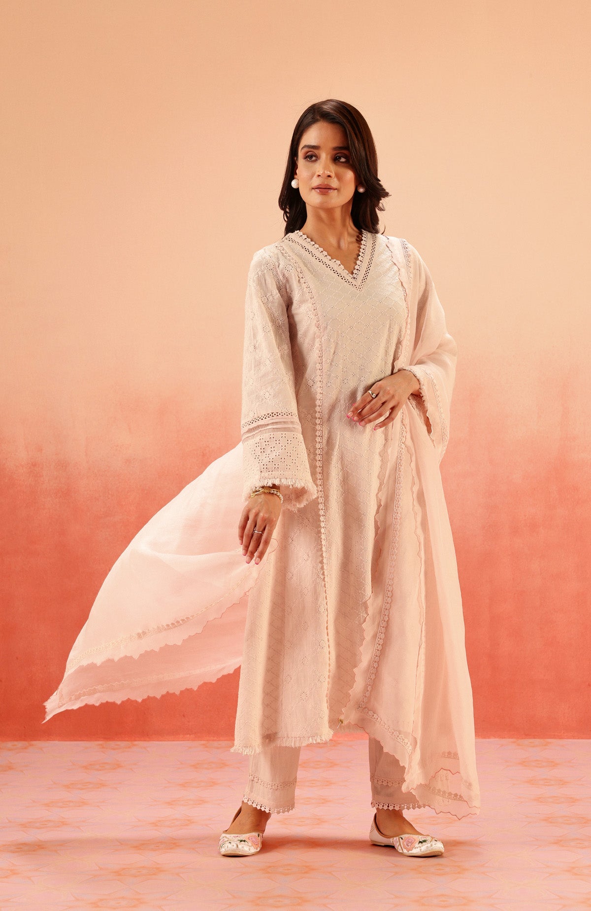 MIRA PINK SCHIFFLI KURTA SET