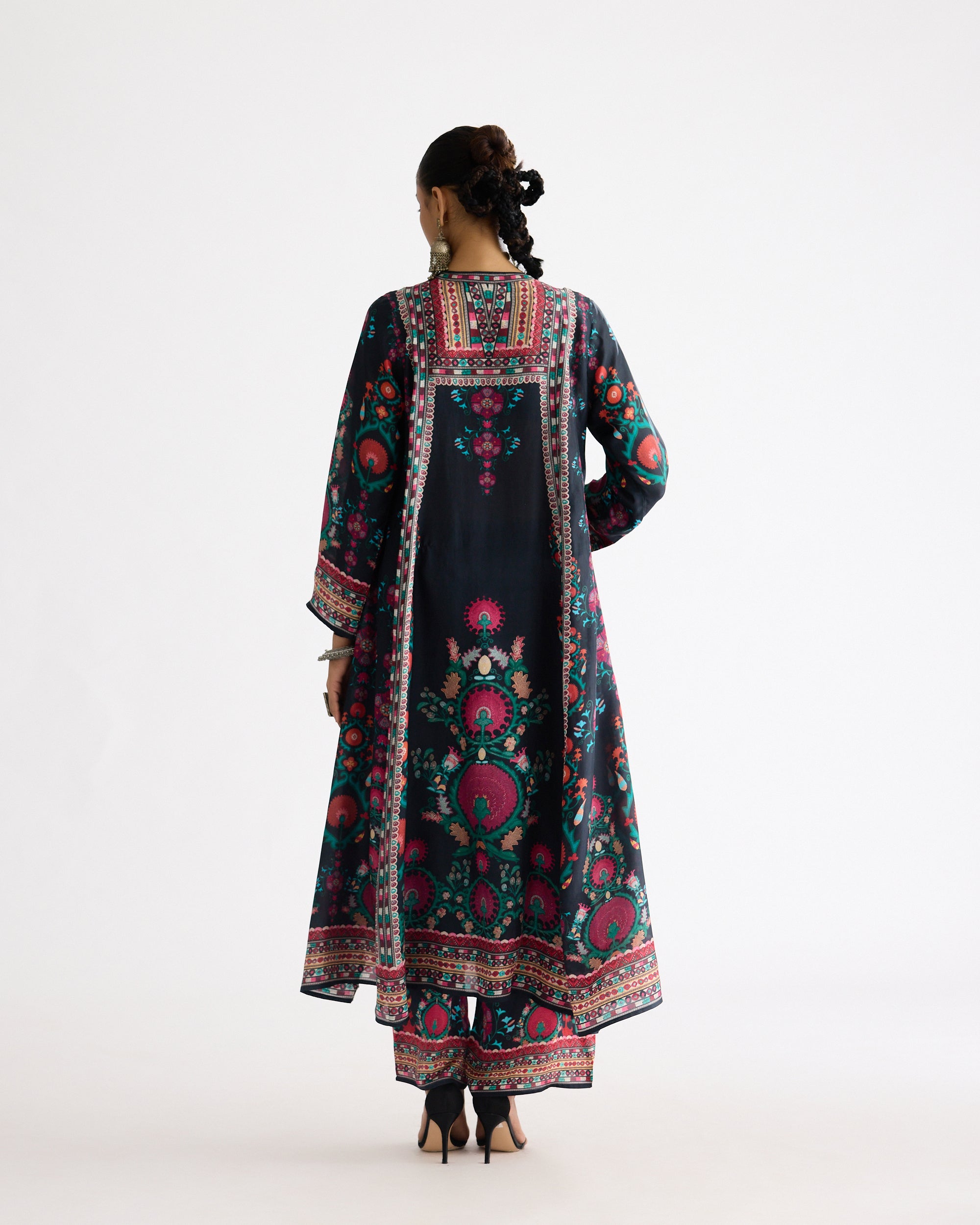 Bukhara : Anisha