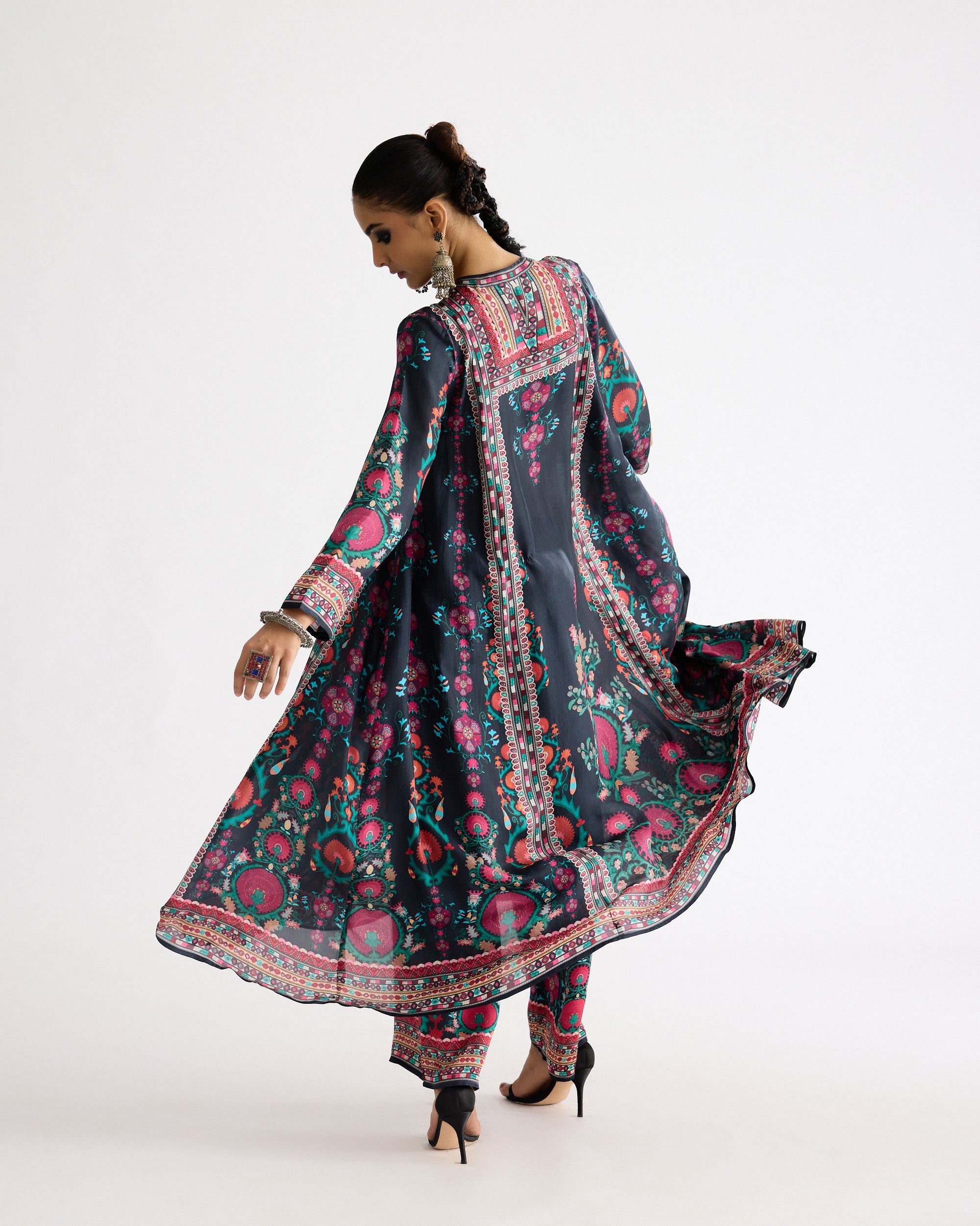 Bukhara : Anisha
