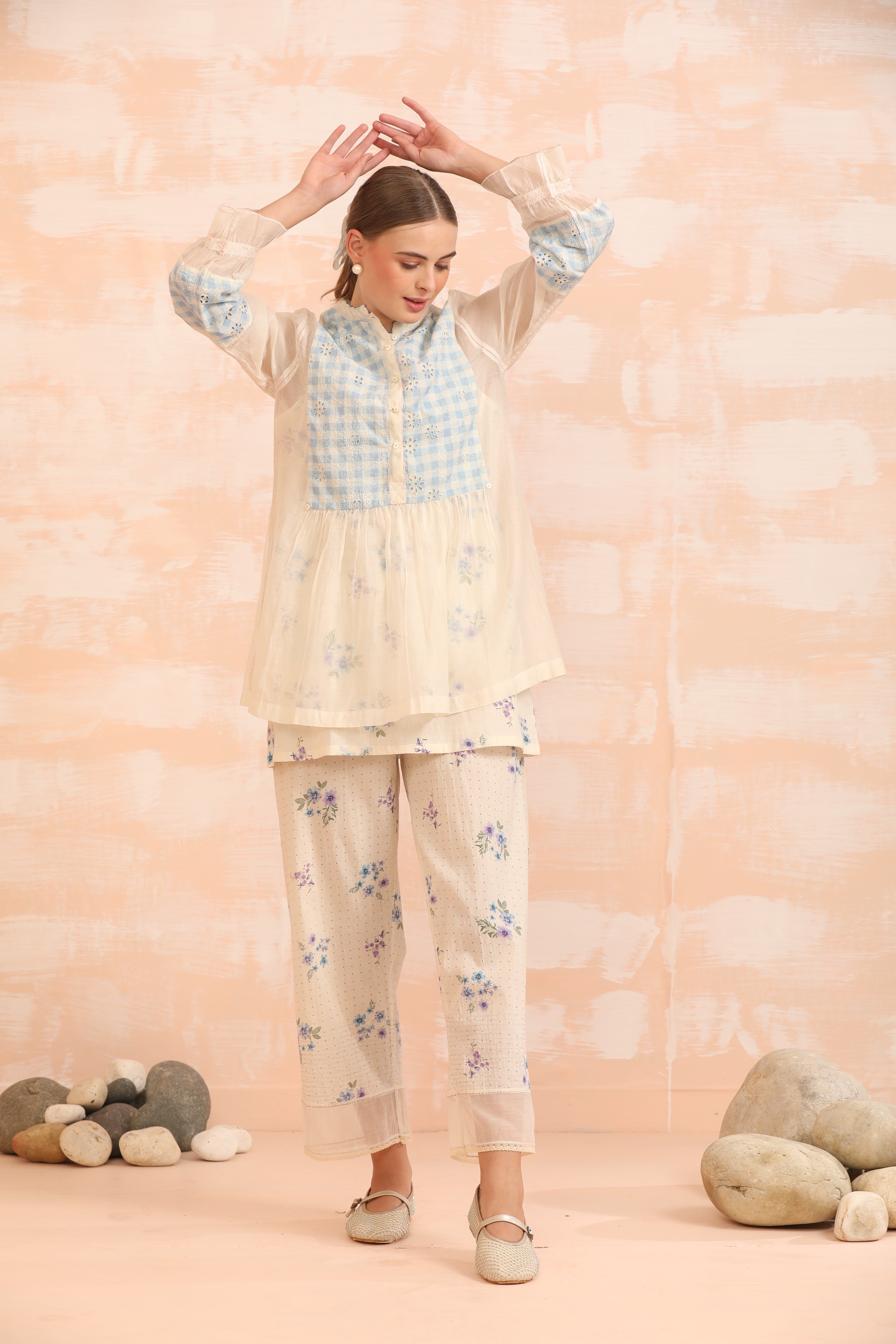 FREESIA OUTFIT