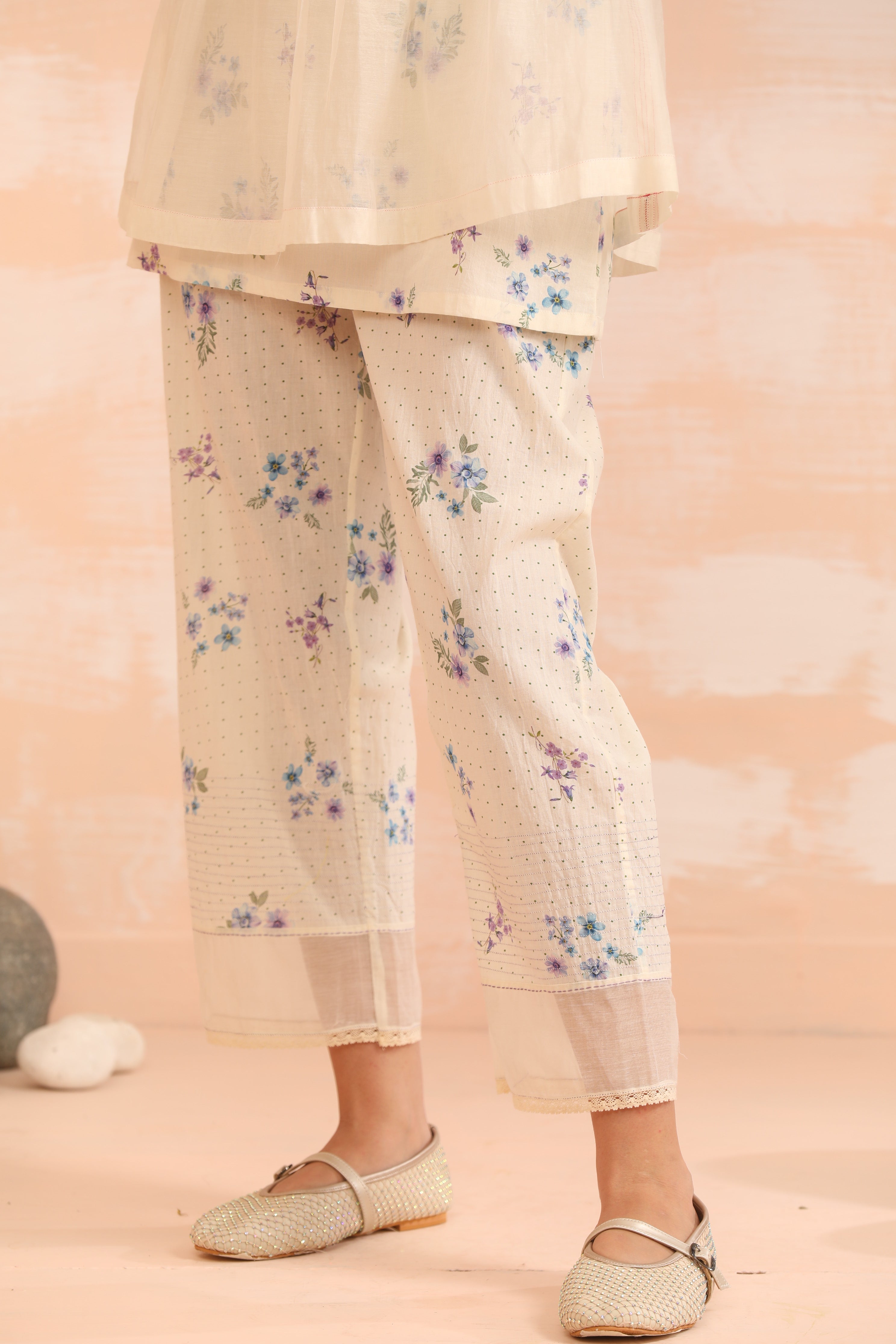 FREESIA OUTFIT