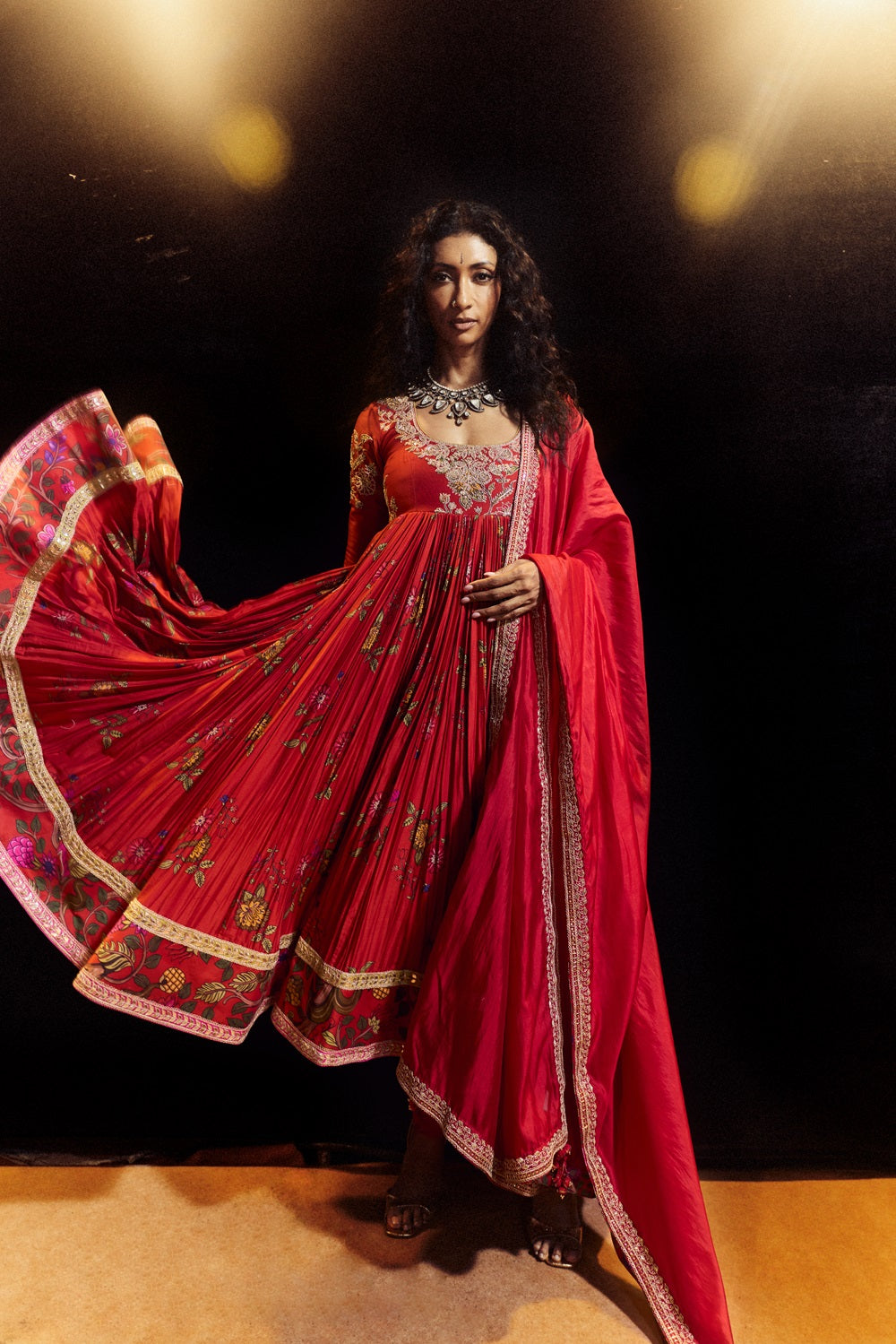 Surkh Laal Anarkali set