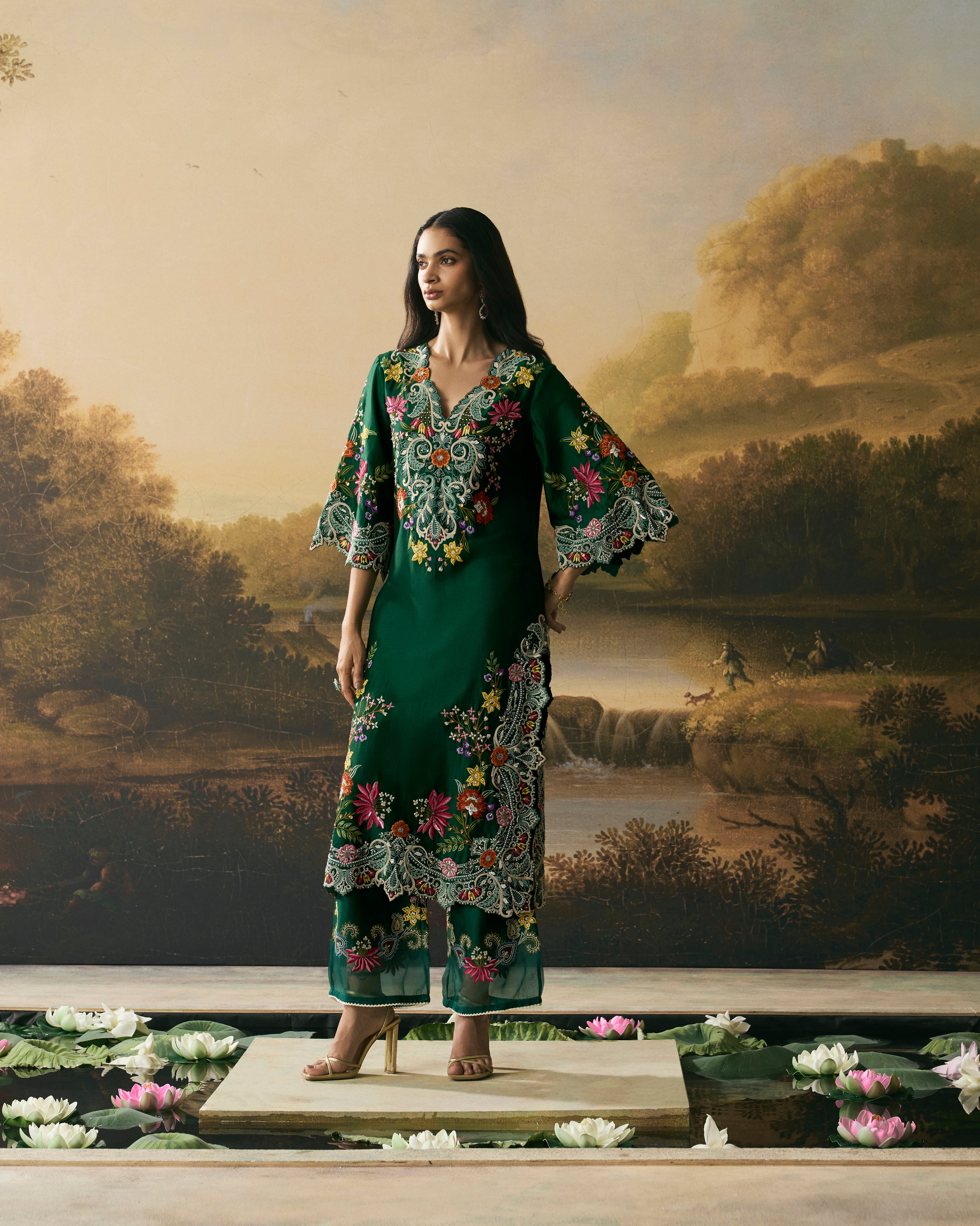 EMERALD GREEN CONTRAST FLORAL CORDWORK KURTA WITH PANTS