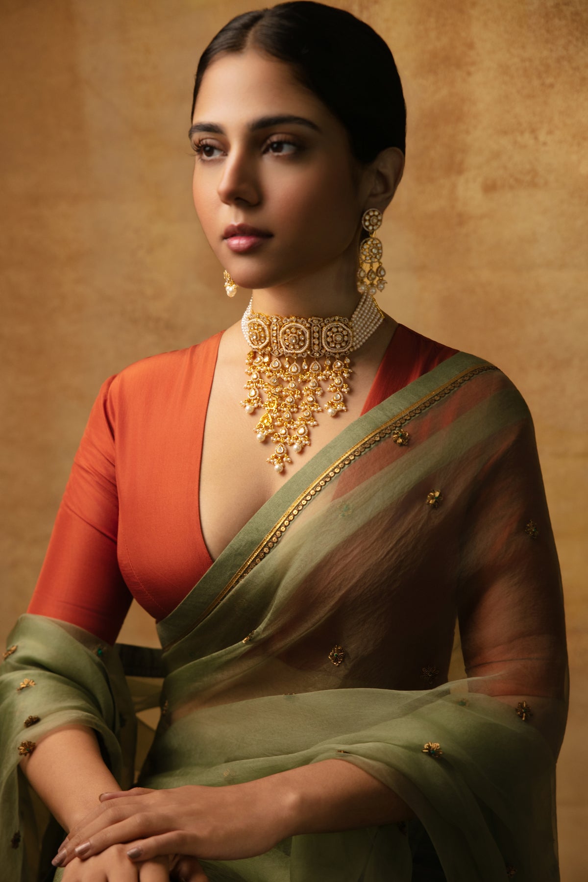 Nusrat Choker