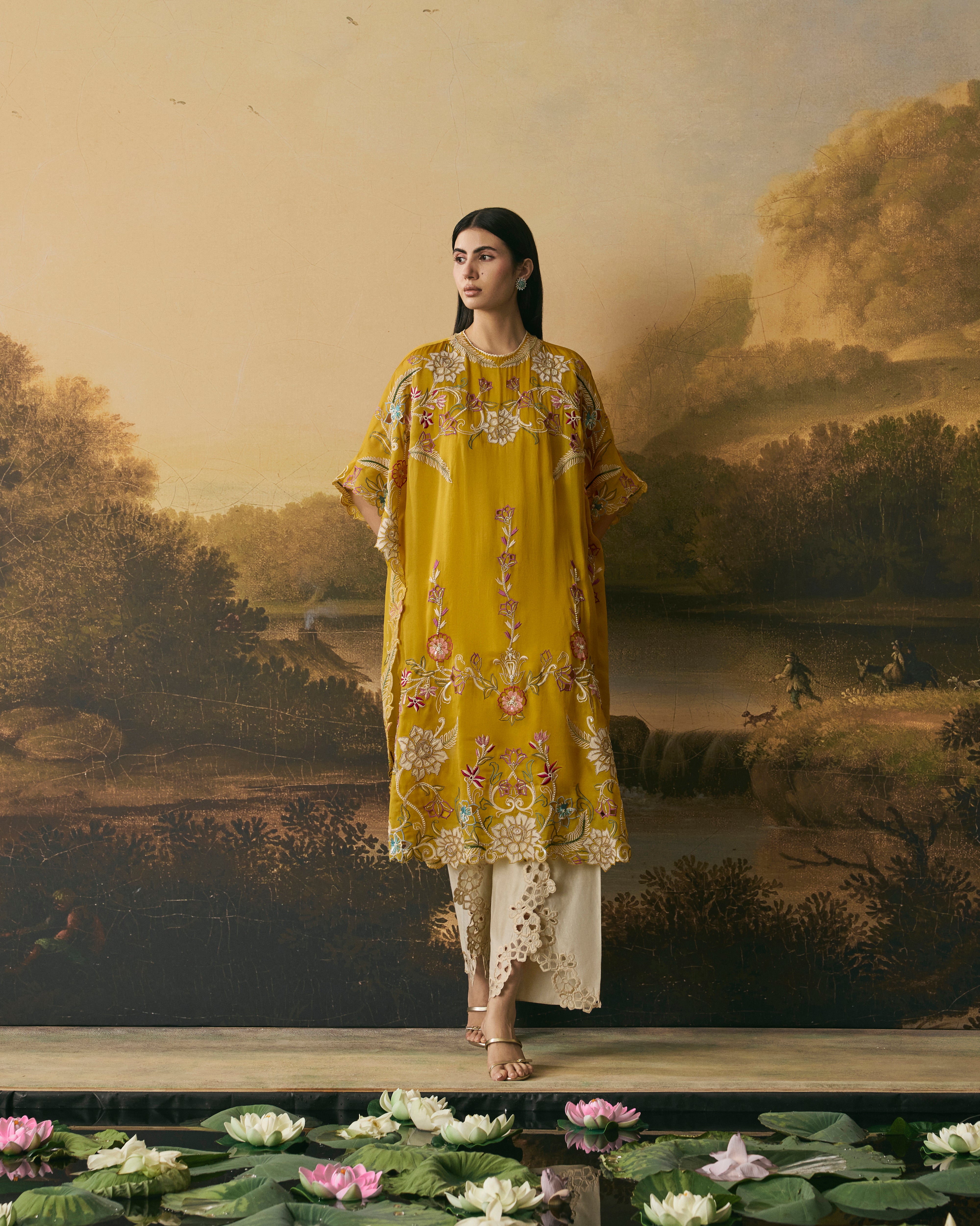 AMBER YELLOW CONTRAST FLORALS KAFTAN