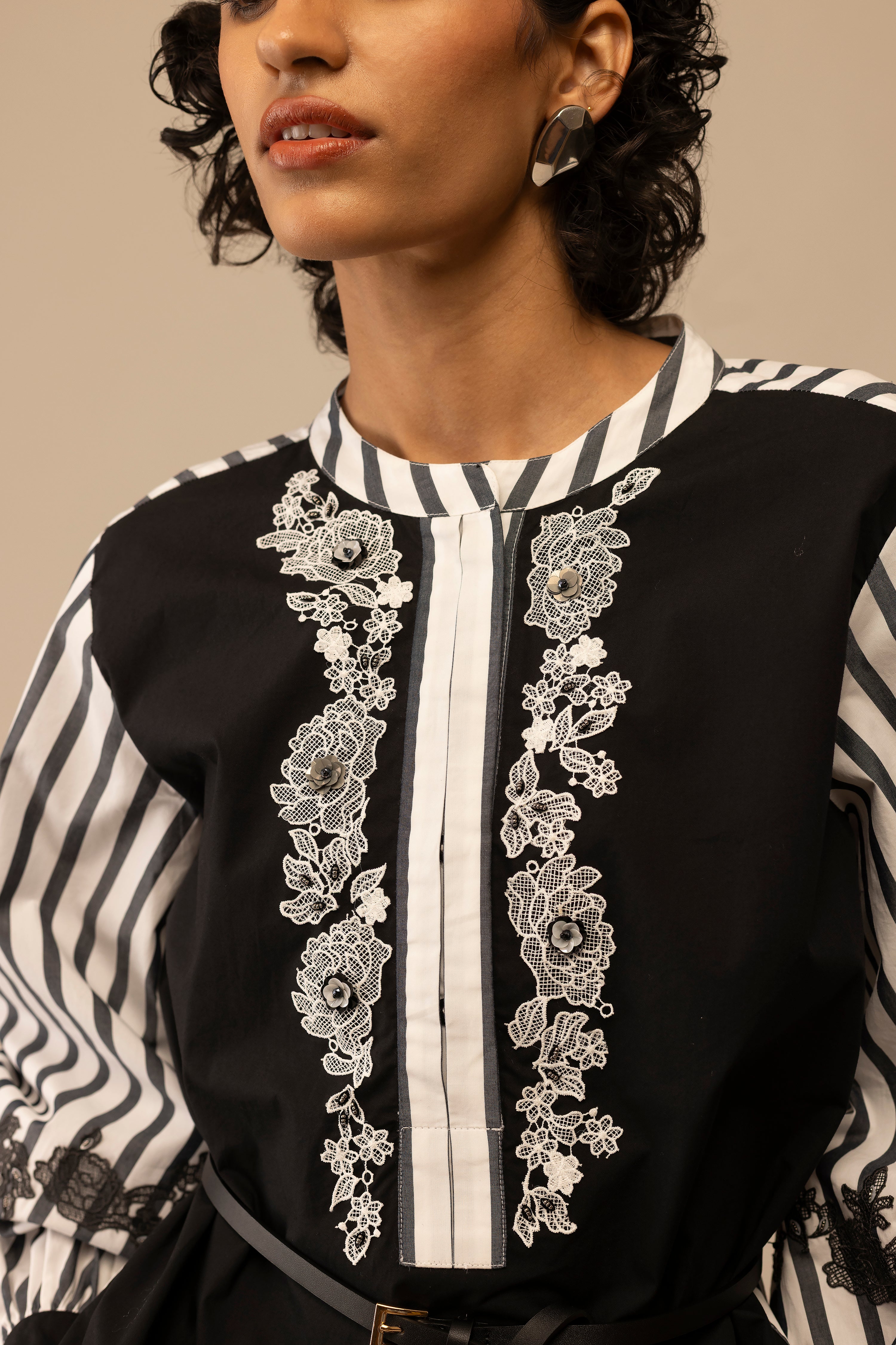 ASHA - BLACK & WHITE