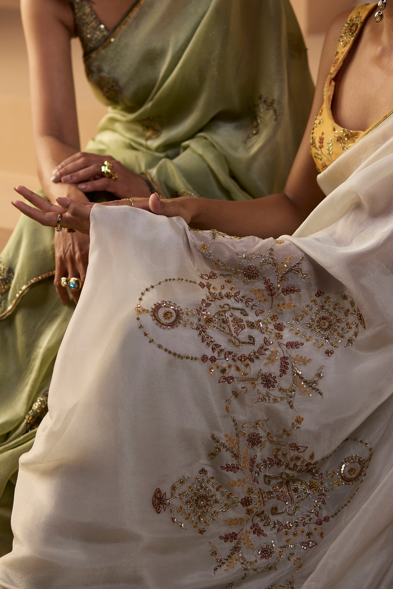 Elegant White Iqra Tissue Silk Saree with Unstitched Blouse Piece