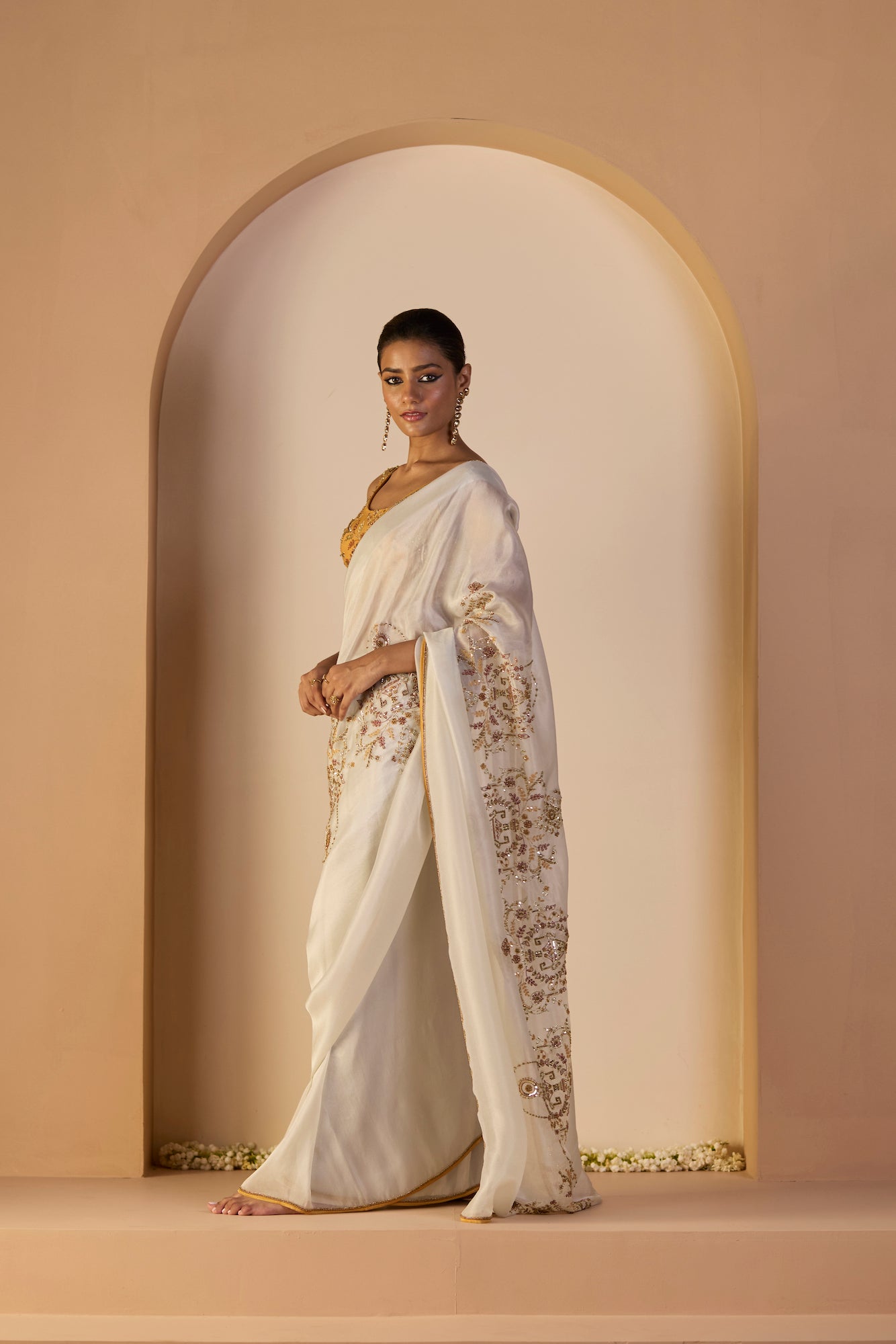 Elegant White Iqra Tissue Silk Saree with Unstitched Blouse Piece