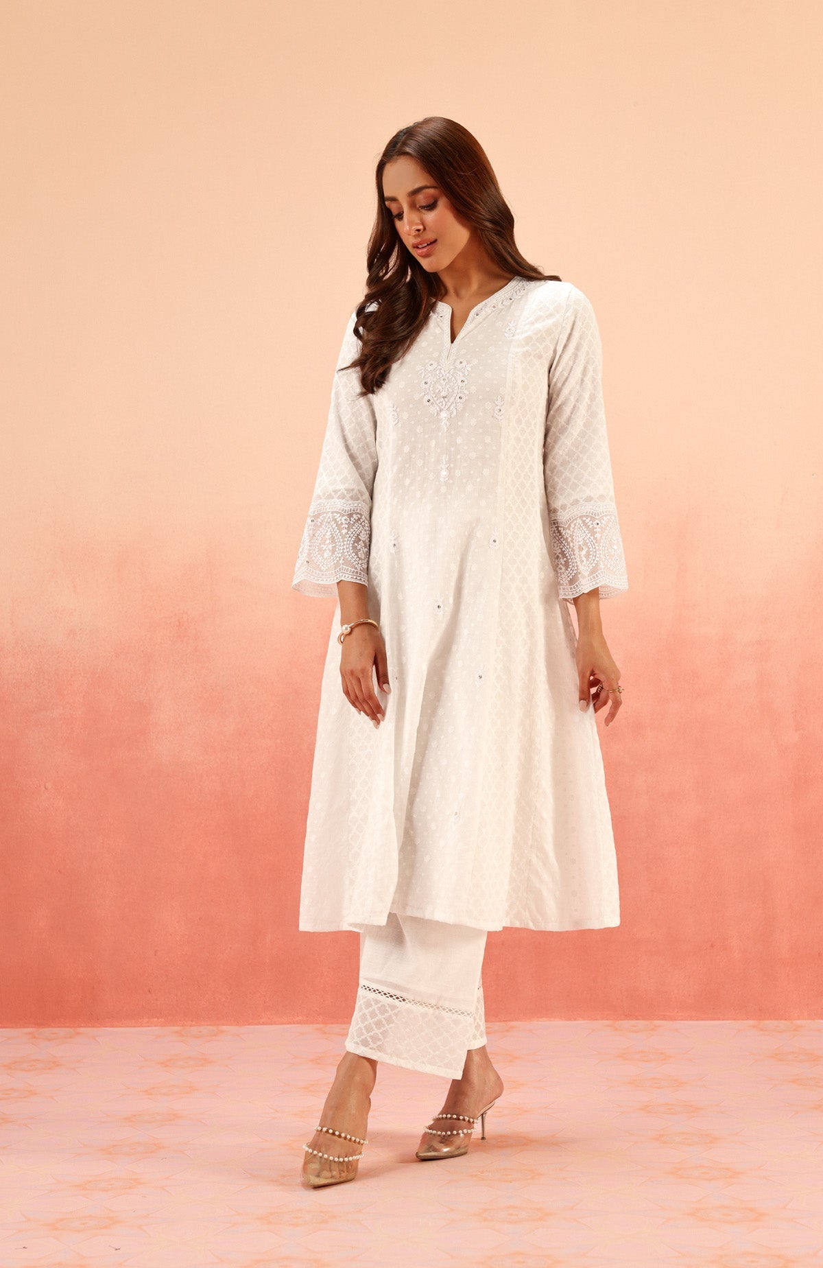 GULNAAR WHITE JACQUARD EMBROIDERED HANDCRAFTED KURTA SET