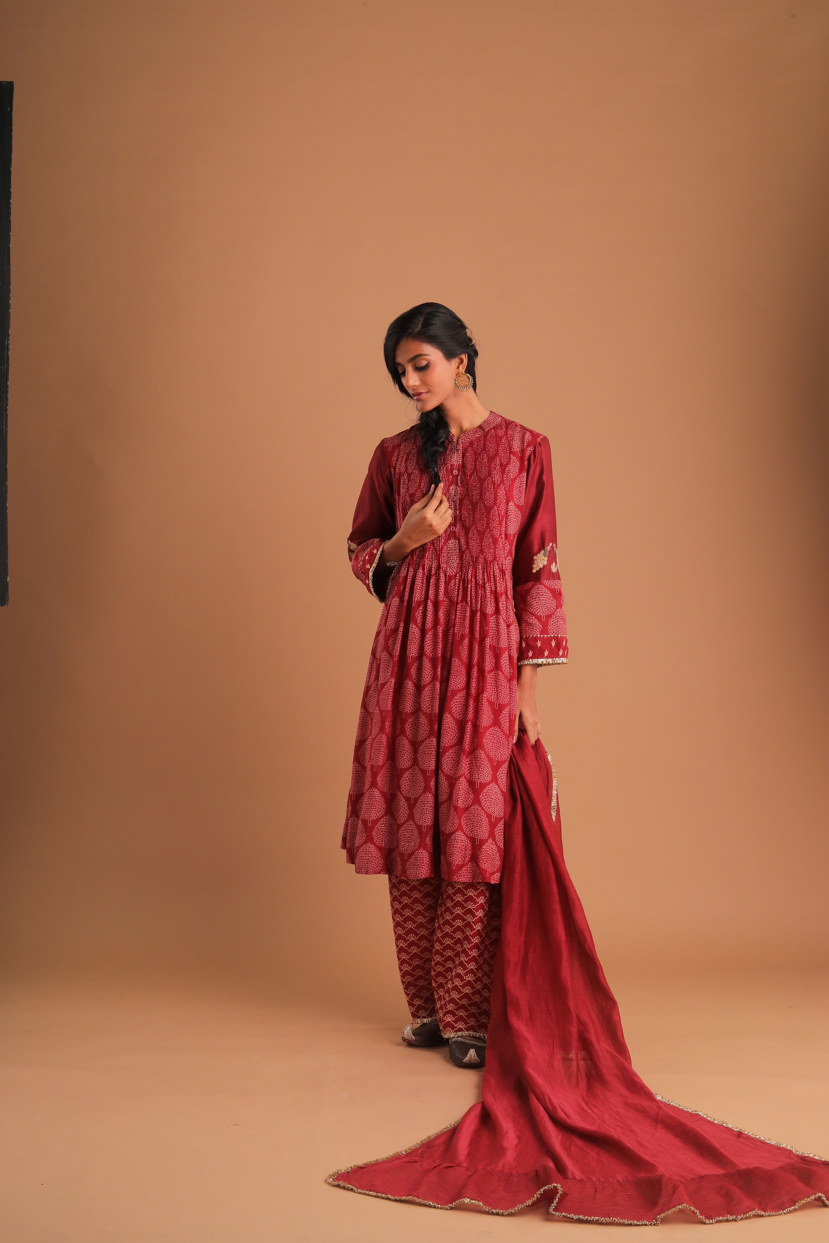 KURTA WITH PINTUCKS & PANTS SET