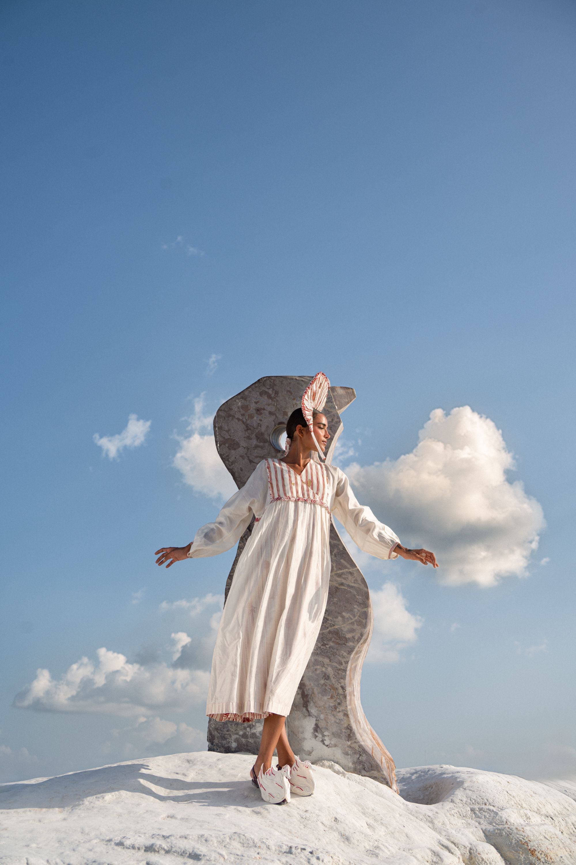 Su Mon Square Sleeve Dress