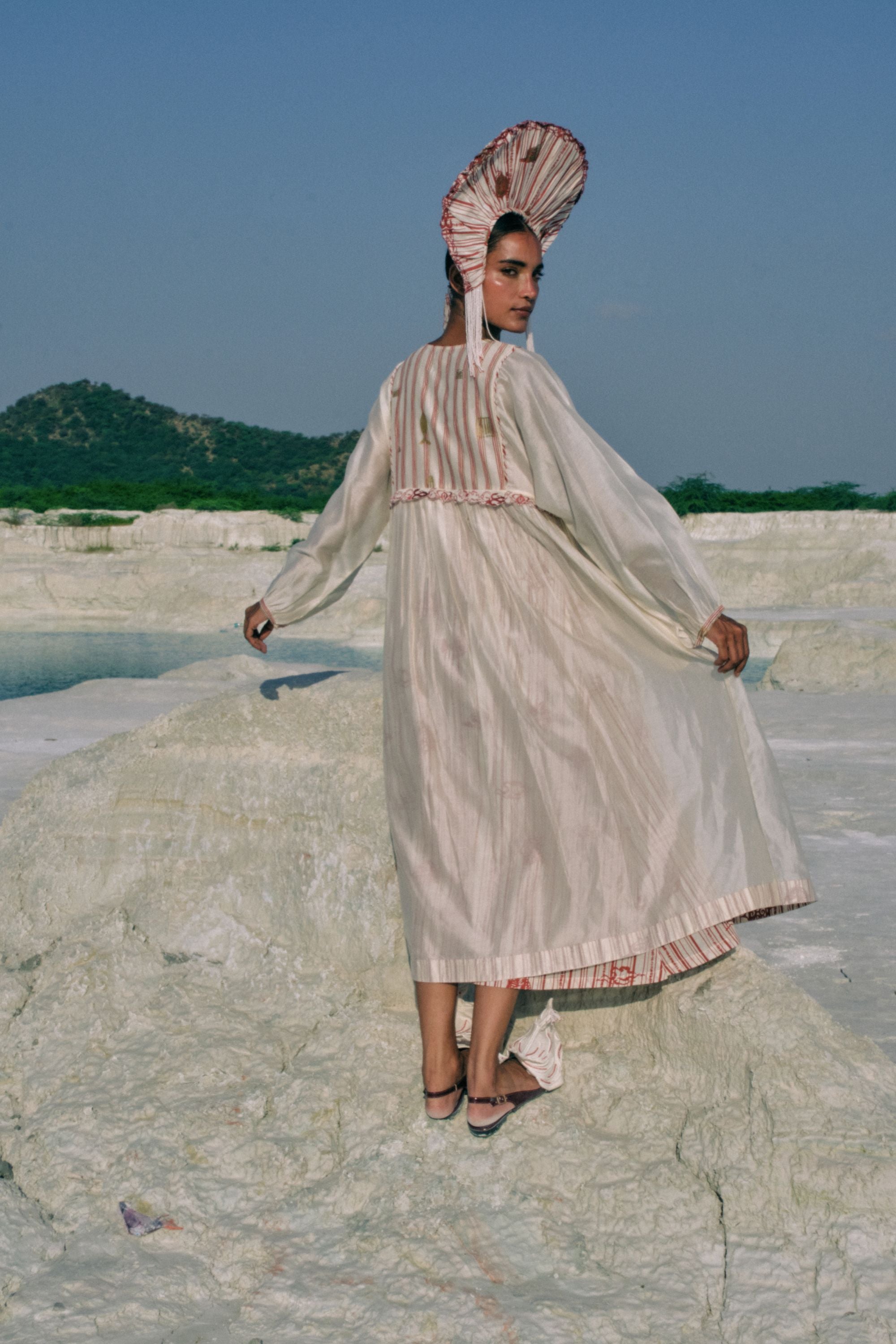 Su Mon Square Sleeve Dress