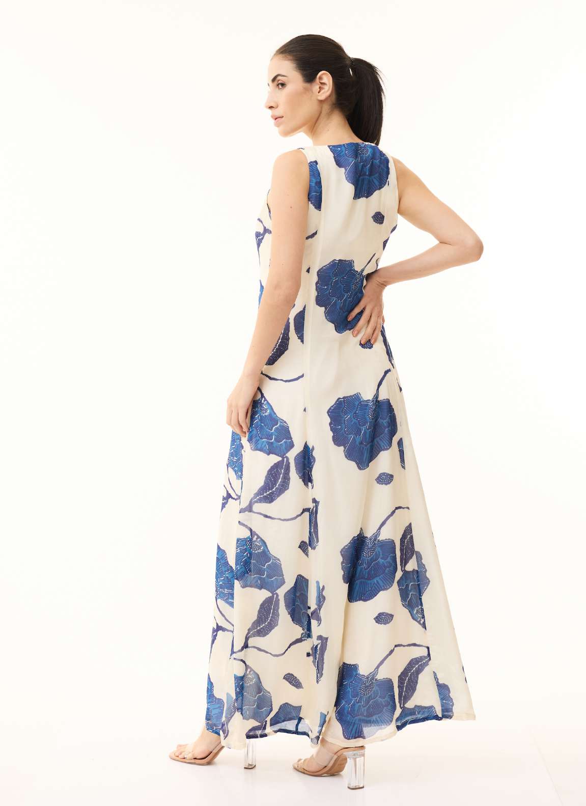 CREAM AND BLUE FLORAL SLEEVELESS LONG DRESS