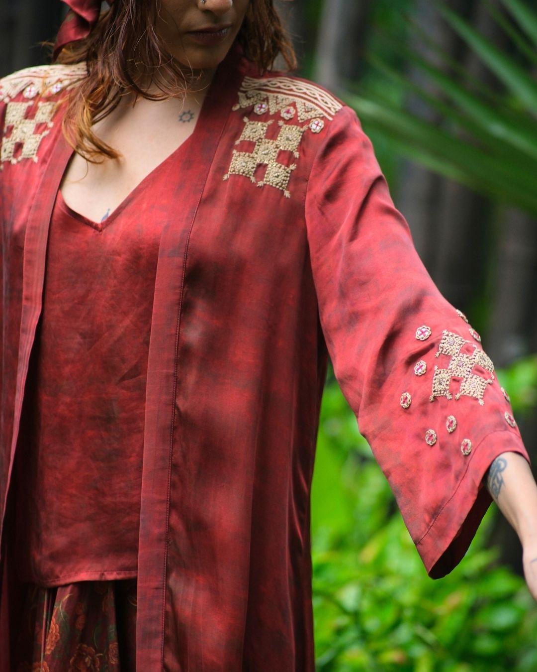 HAND ENBROIDERED JACKET WITH TOP AND DRAPED PRINTED SKIRT