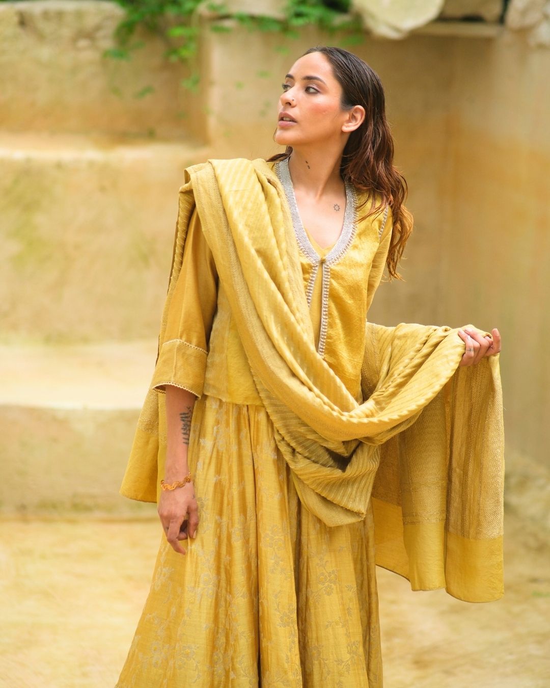 HAND ENBROIDERED KOTI STYLE KURTA WITH PANTS