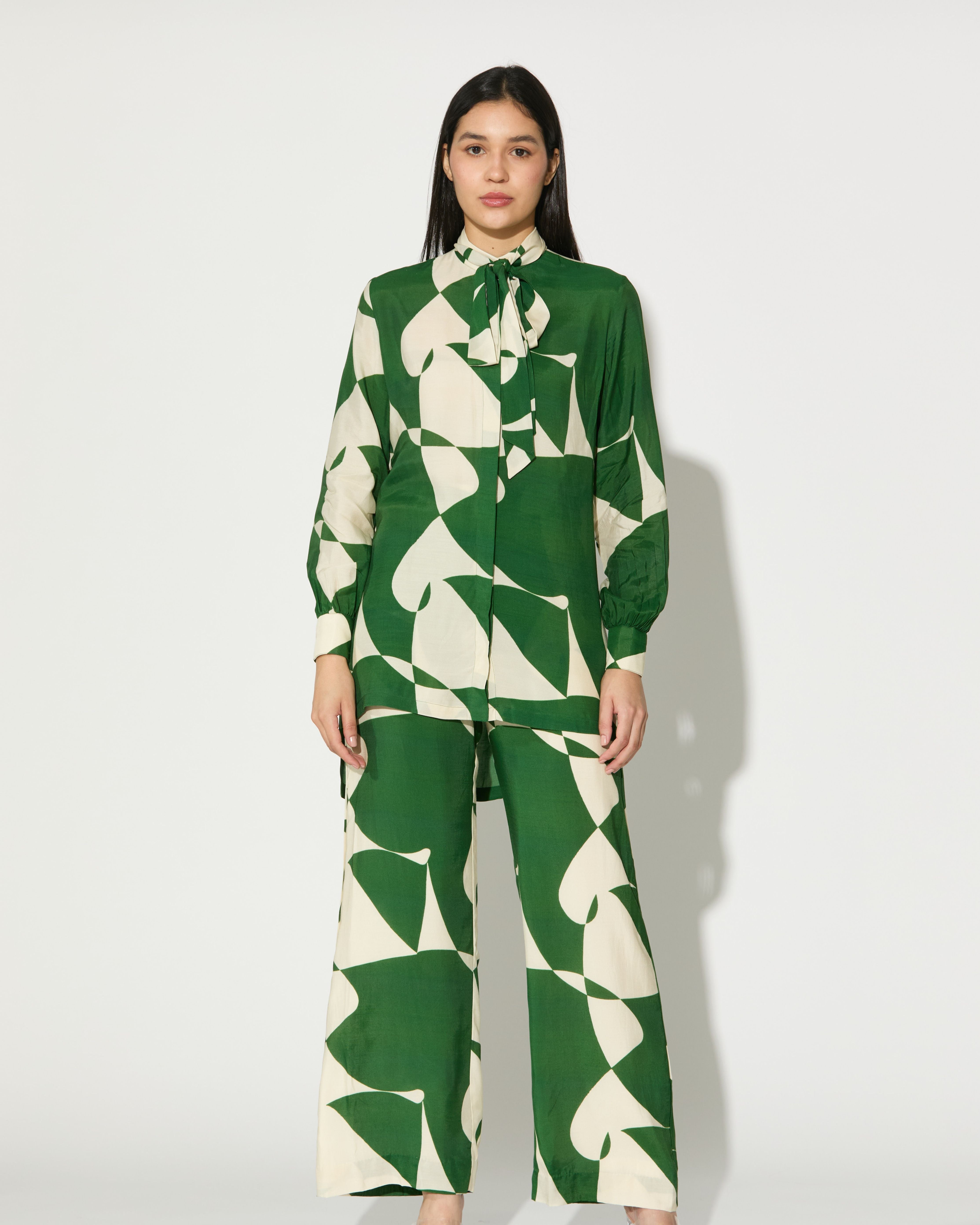 GREEN AND WHITE ABSTRACT BOW TIE SHIRT