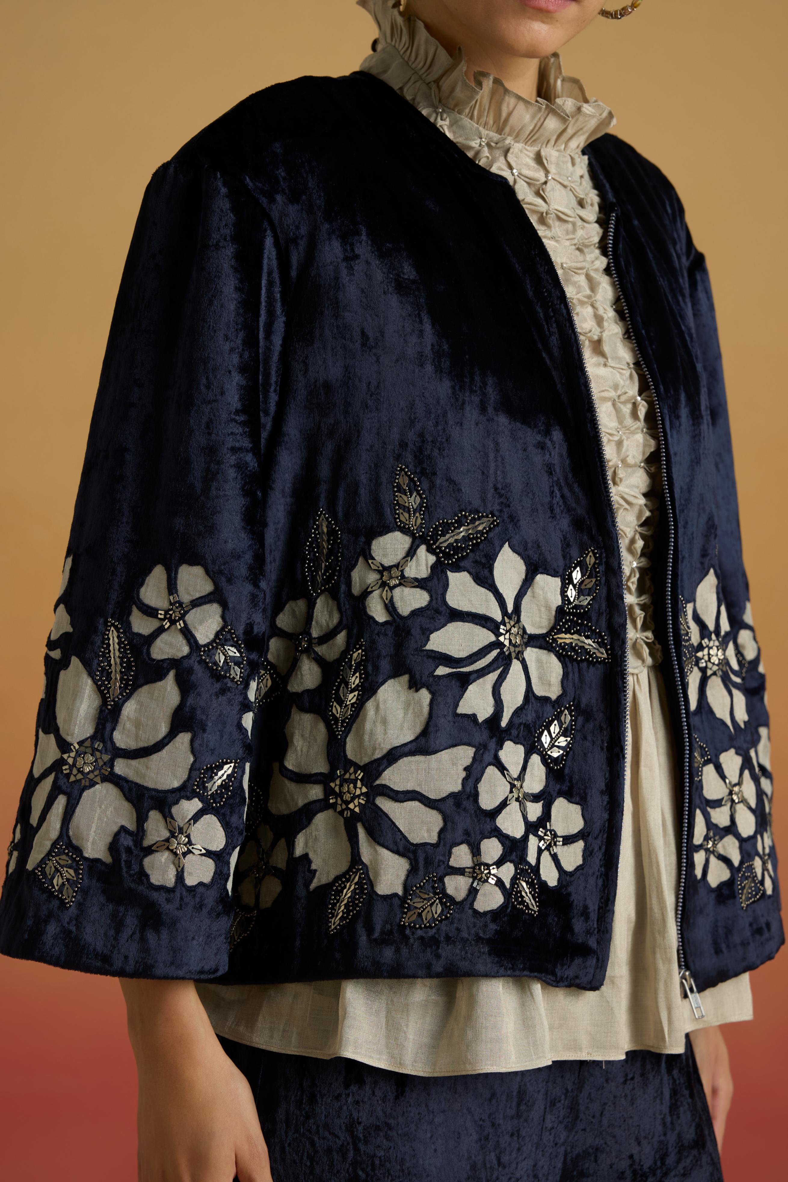 INDIGO CONTRAST SILVER APPLIQUE SHORT JACKET