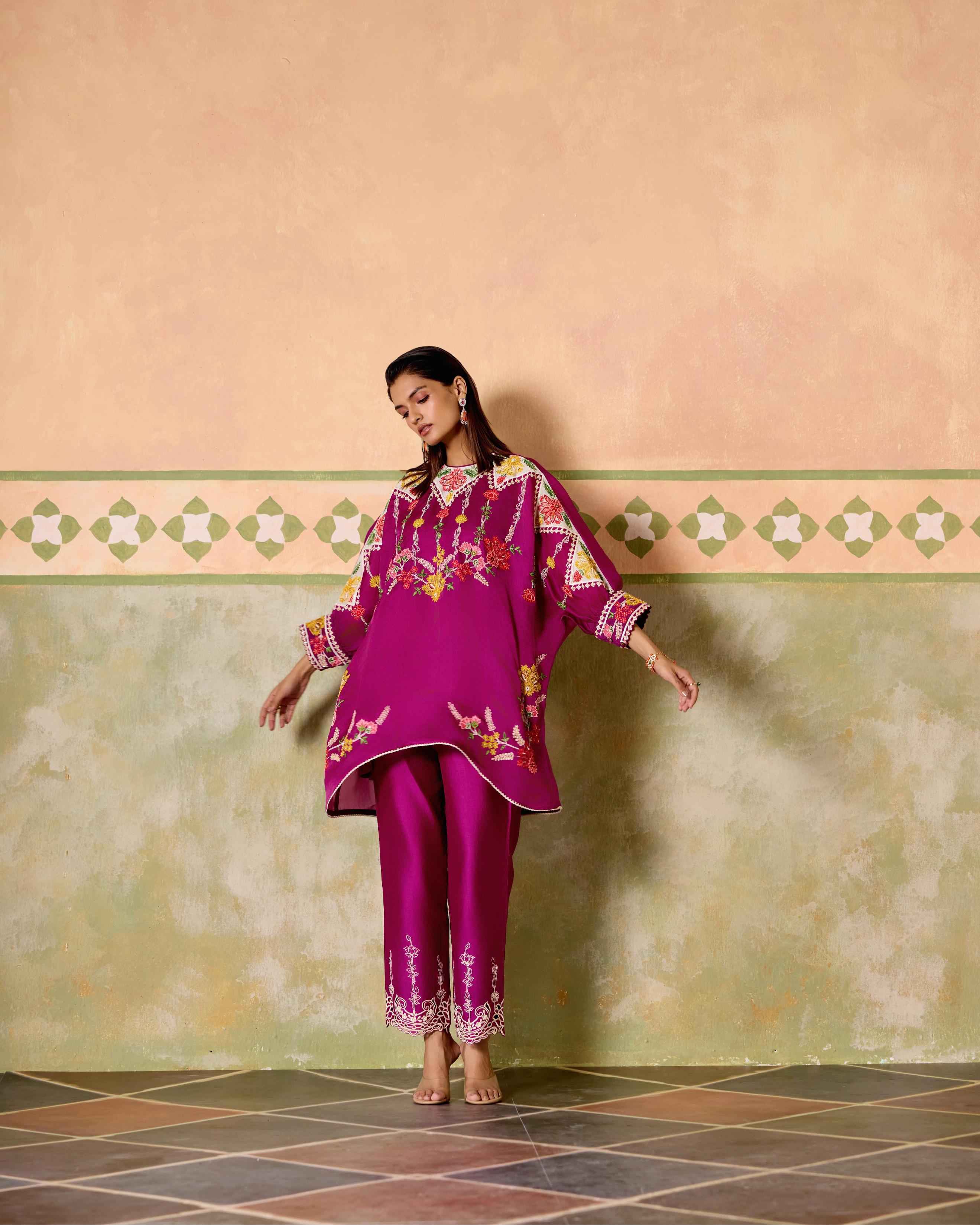 PURPLE EMBROIDERED KIMONO TUNIC WITH NARROW PANTS