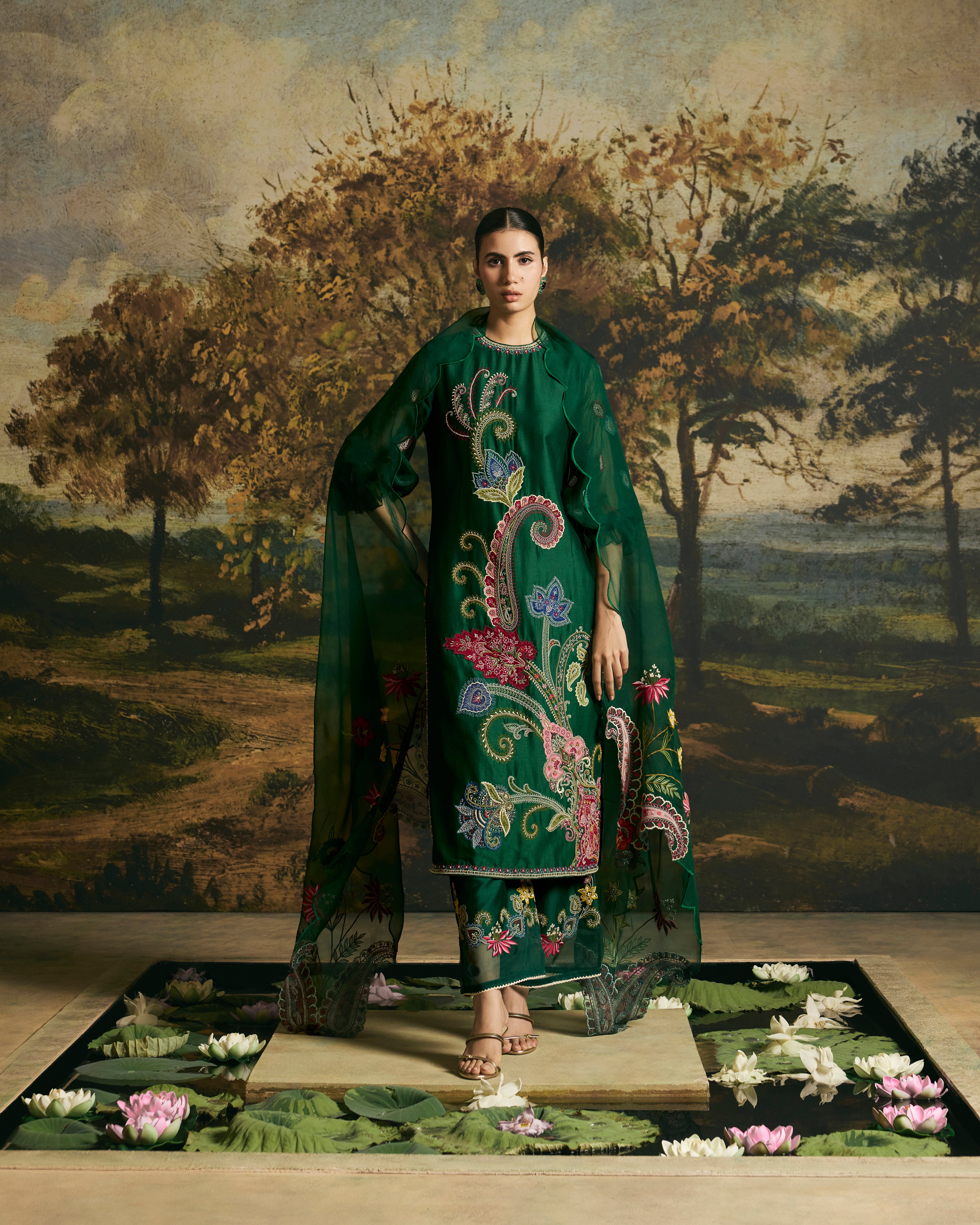 EMERALD GREEN PAISLEY DUPATTA