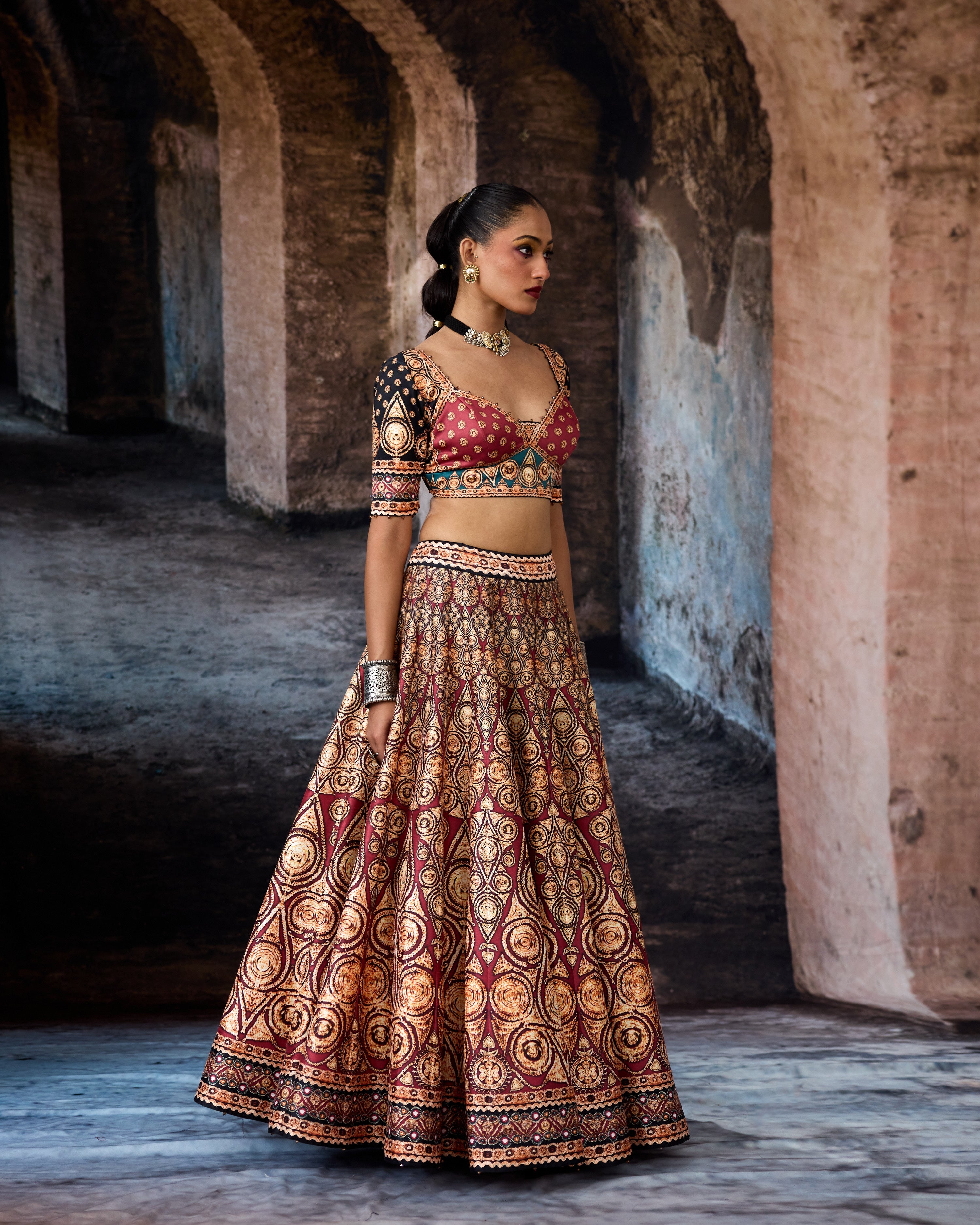 Bethari : Leela - Maroon