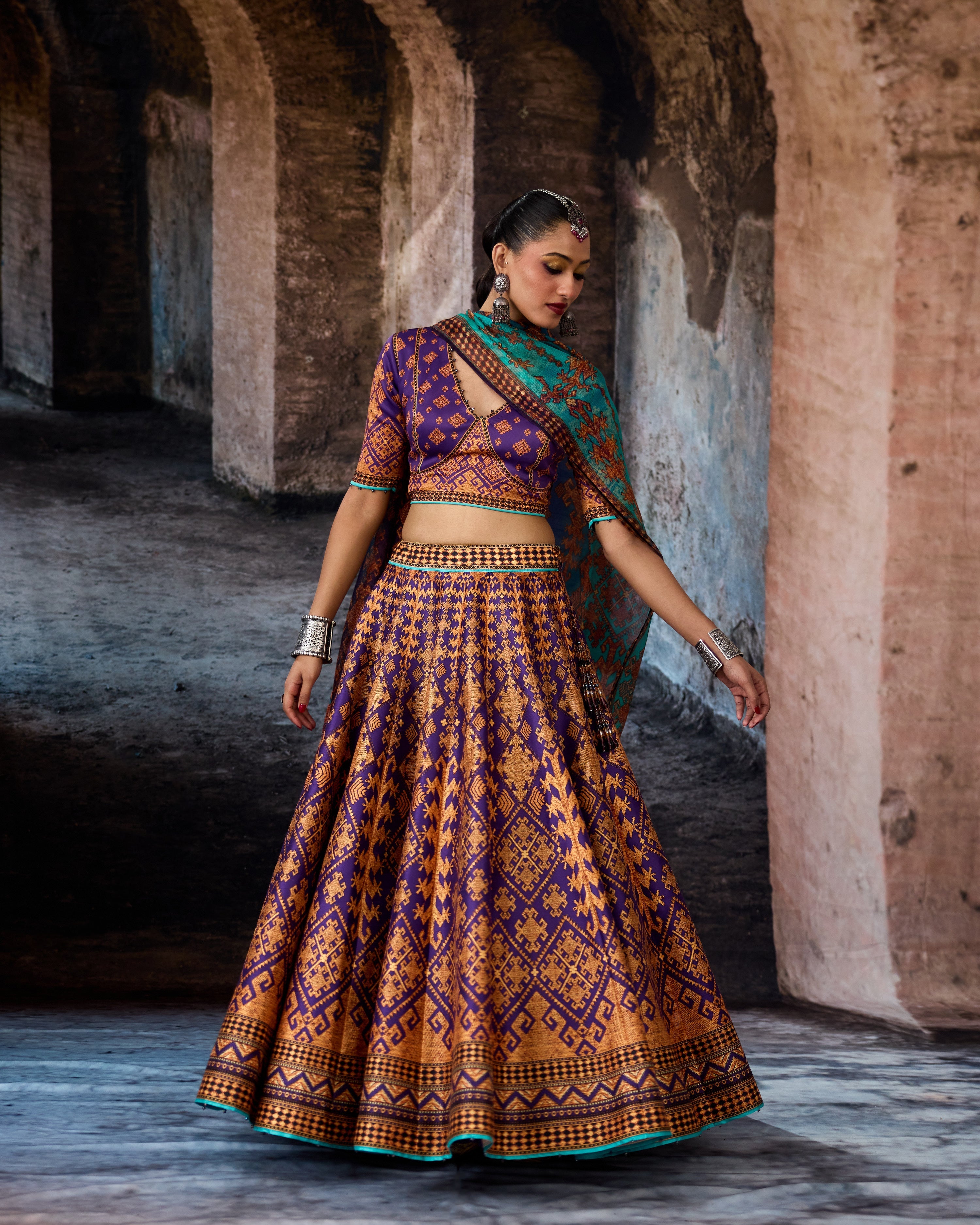 Bethari : Leela - Purple/Gold