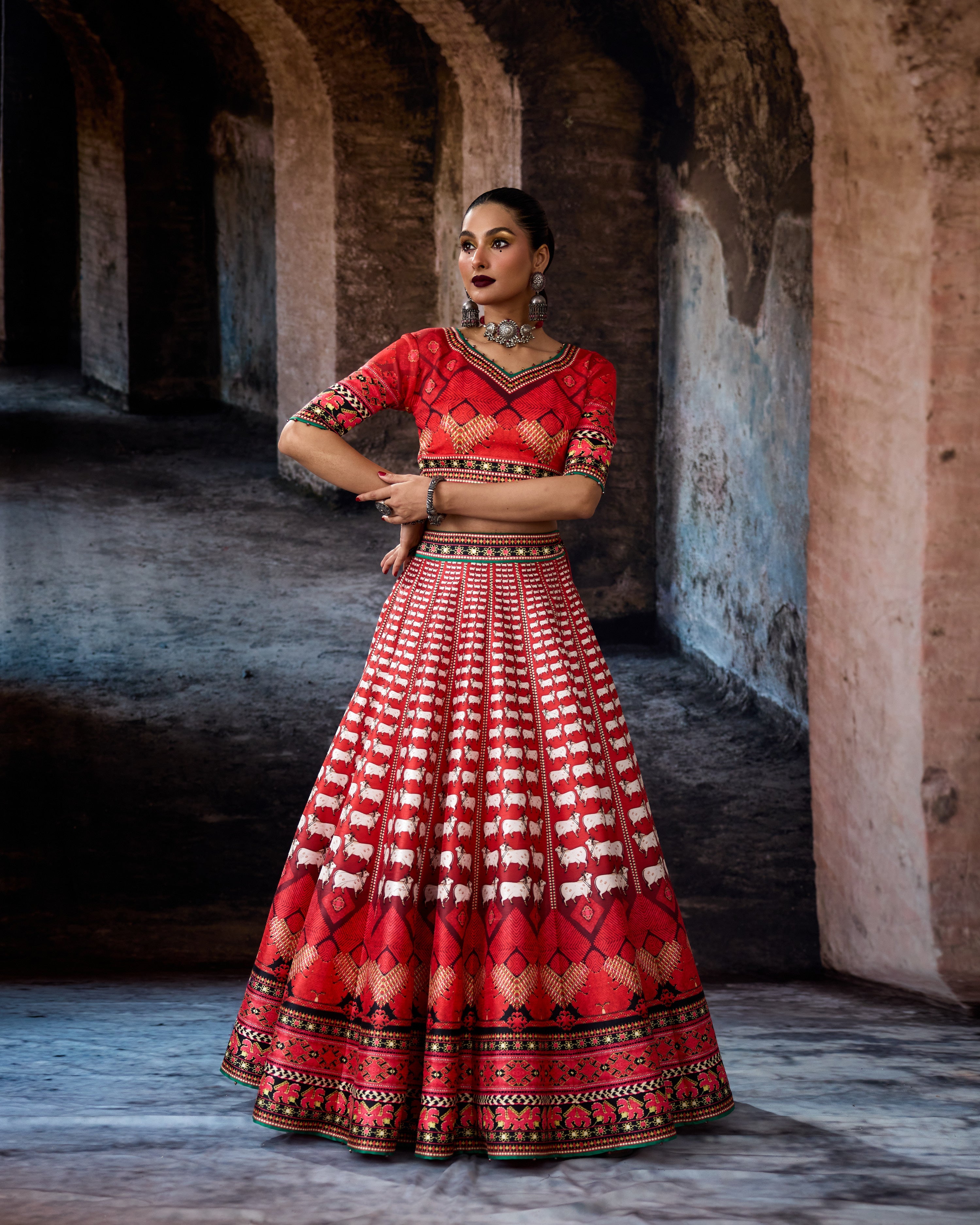 Bethari : Leela - Red/Emerald