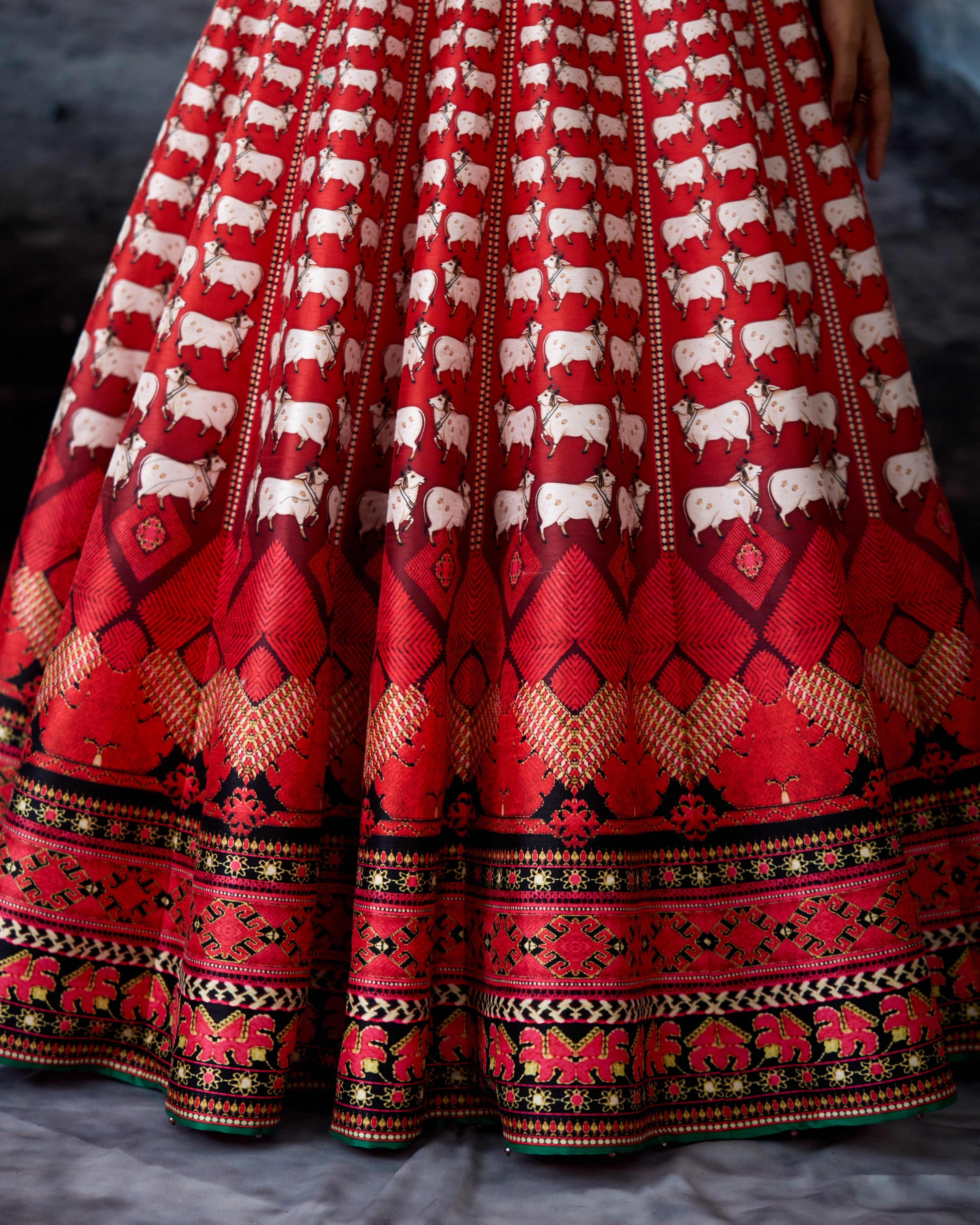 Bethari : Leela - Red/Emerald