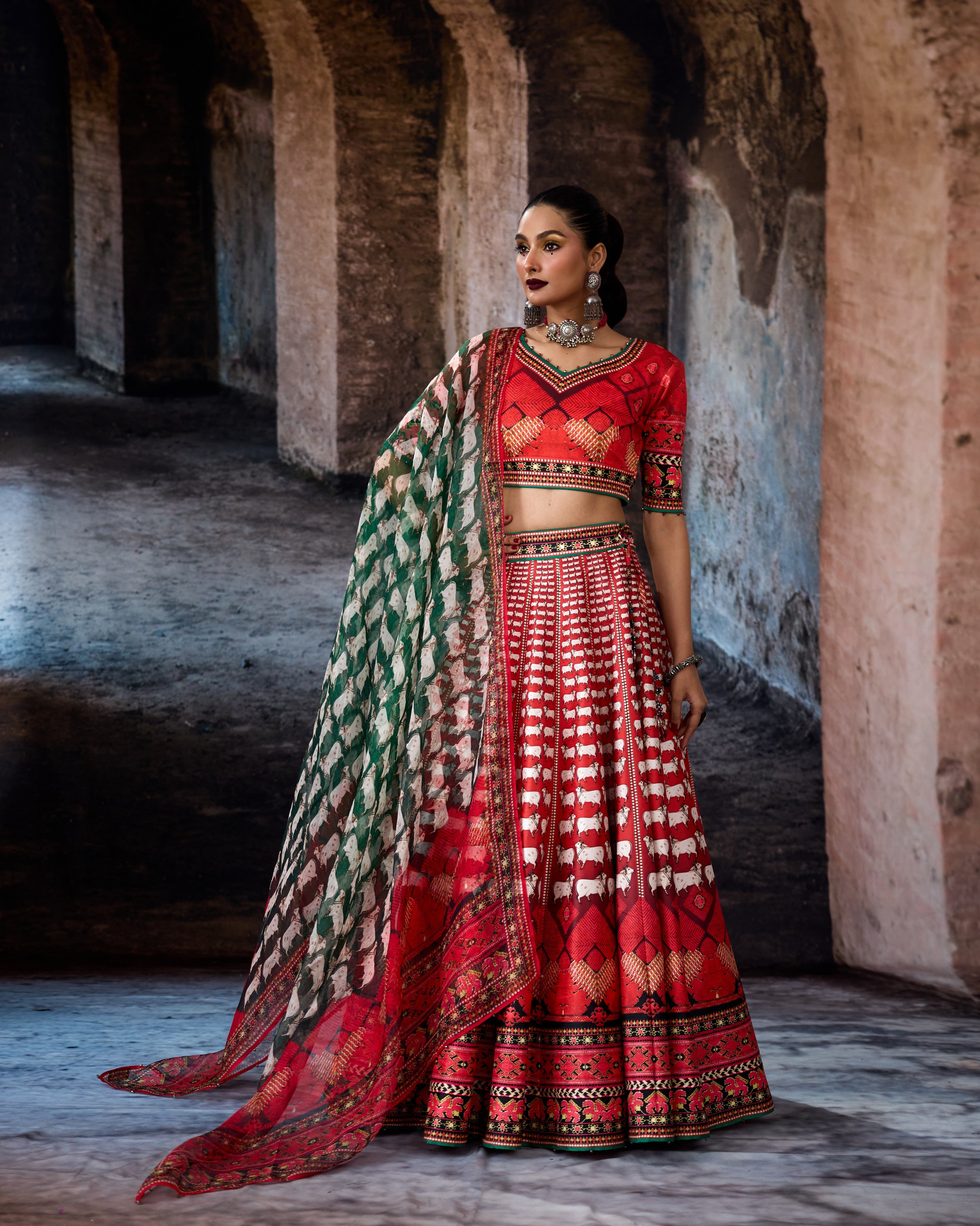 Bethari : Leela - Red/Emerald