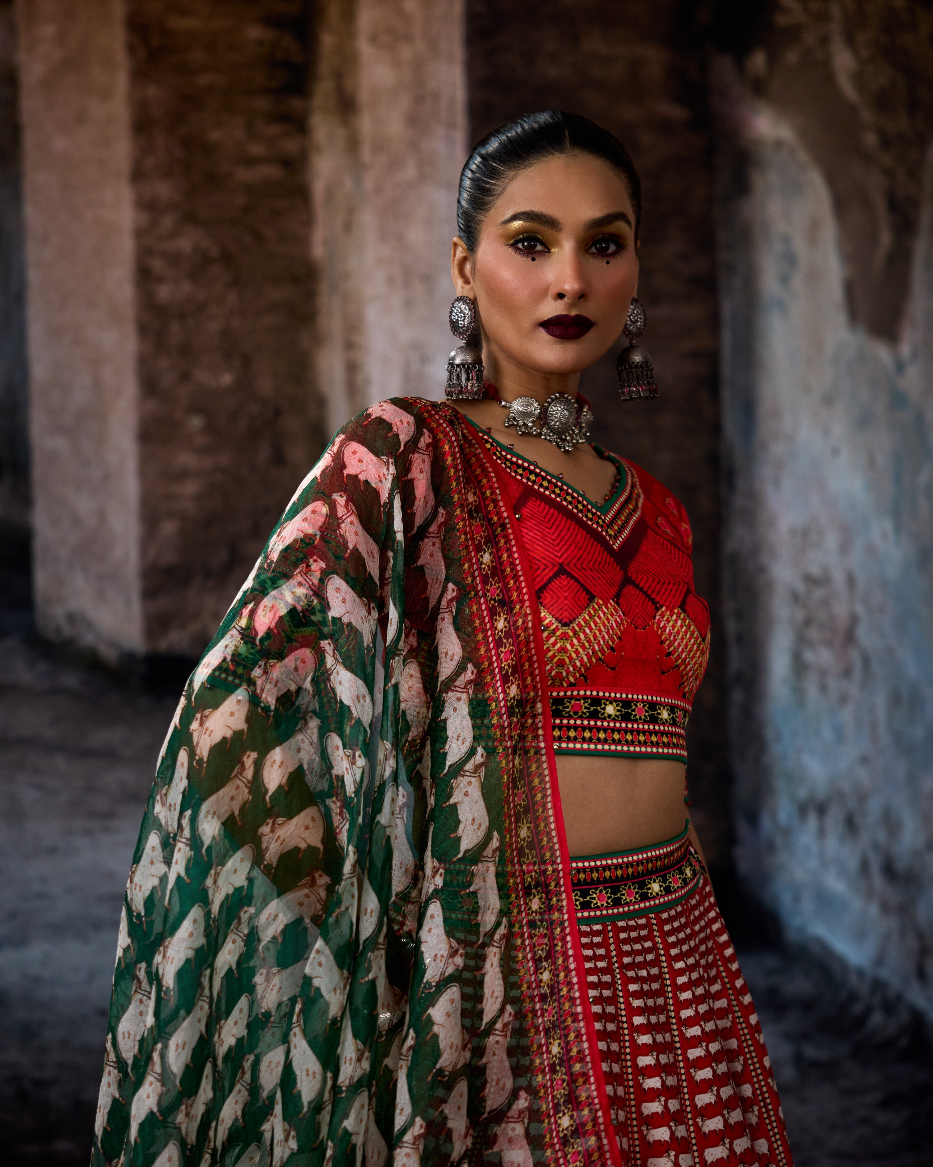 Bethari : Leela - Red/Emerald