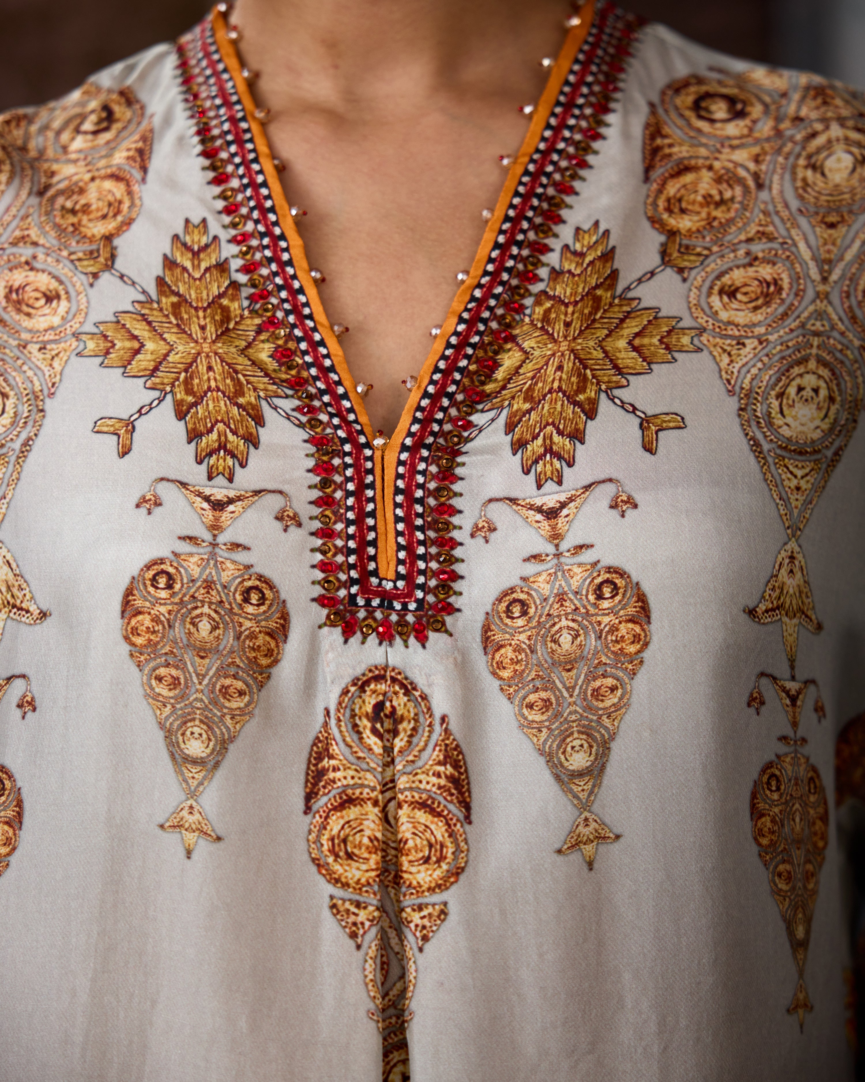 Bethari : Banera - Eggshell