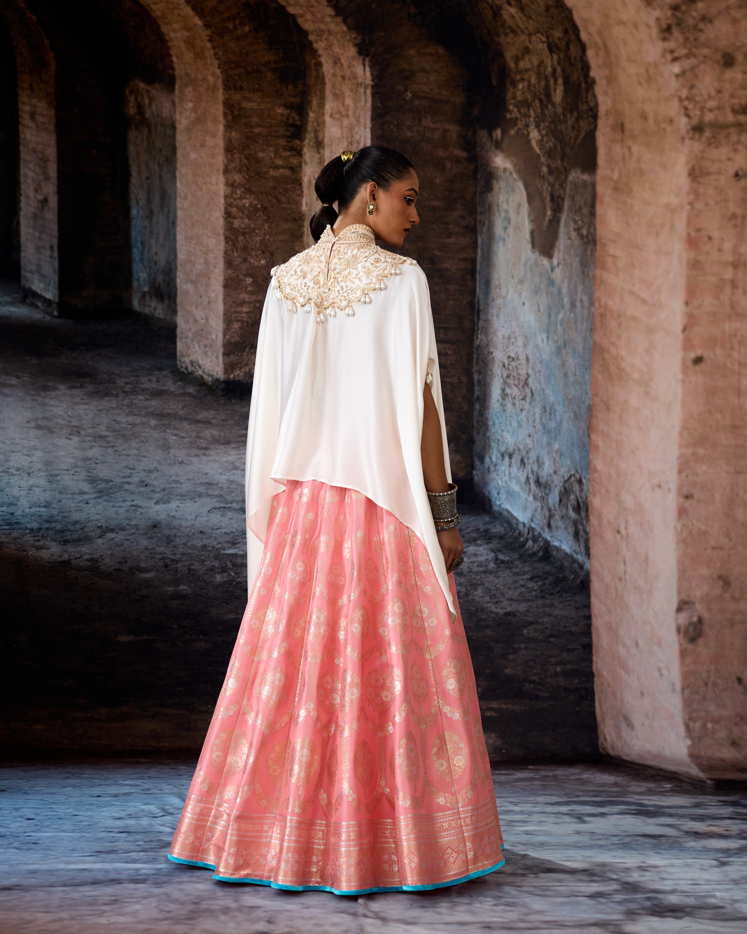 Bethari : Vanya/Leela - Blush Pink