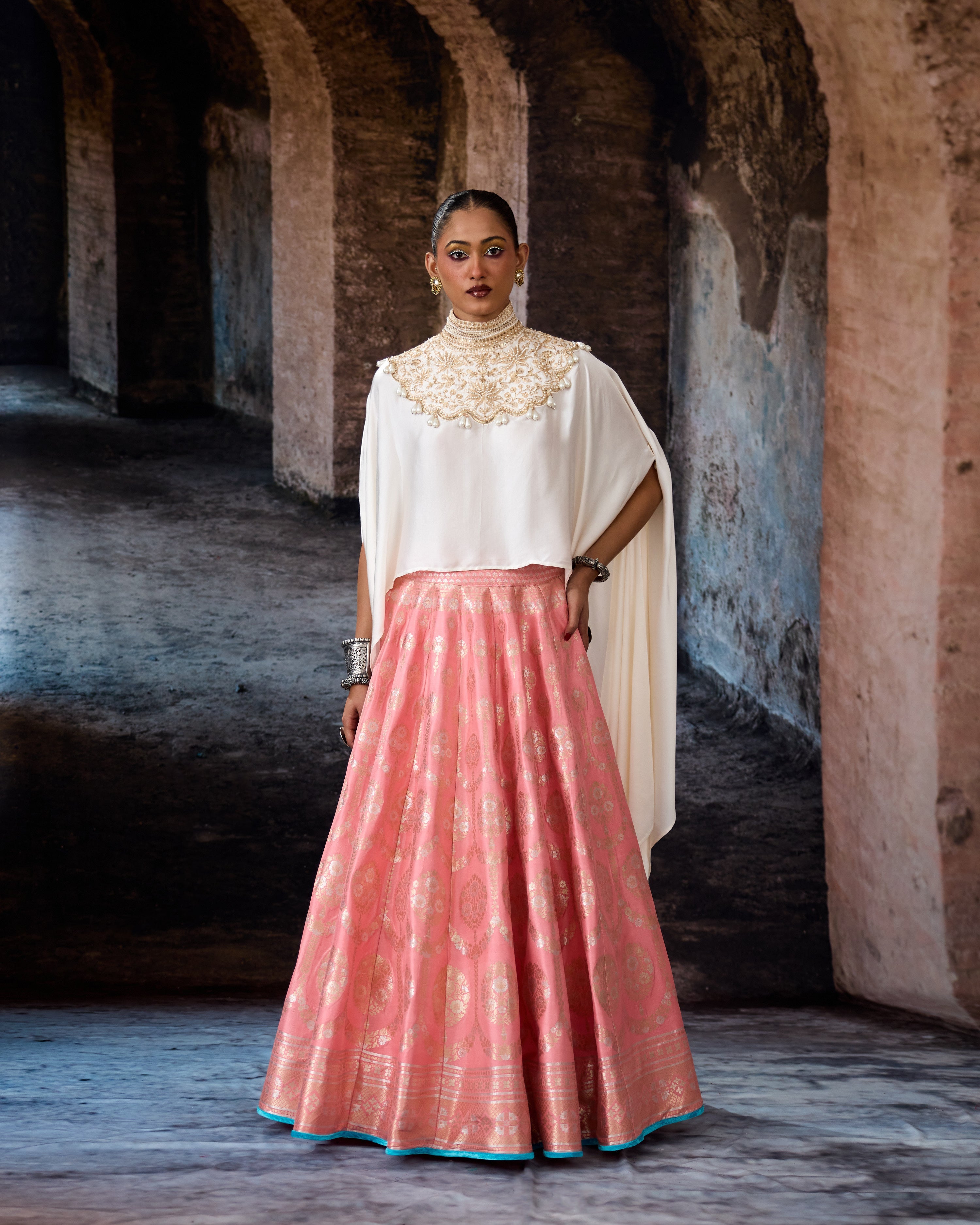Bethari : Vanya/Leela - Blush Pink