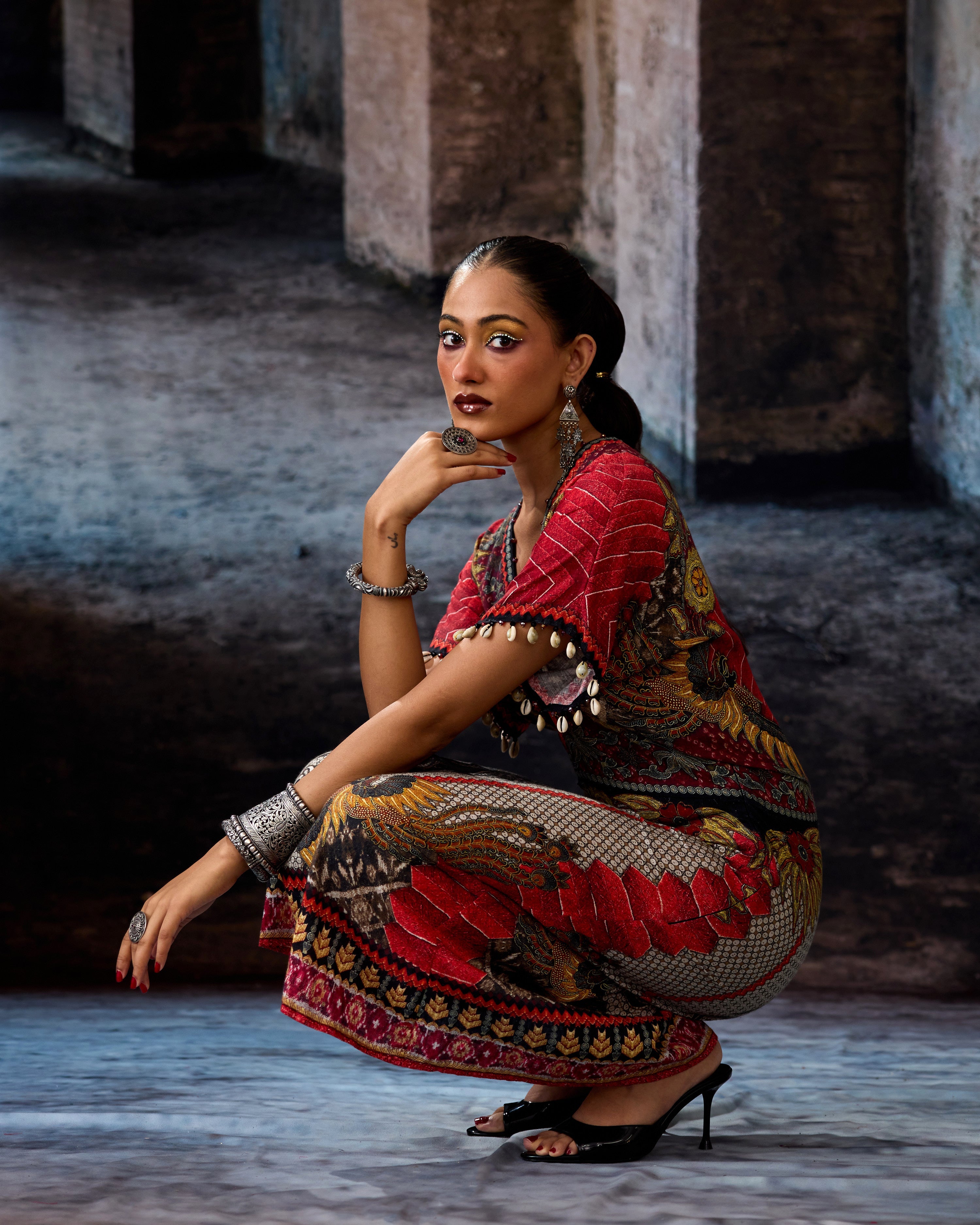 Bethari : Sabrina - Eggshell/Red