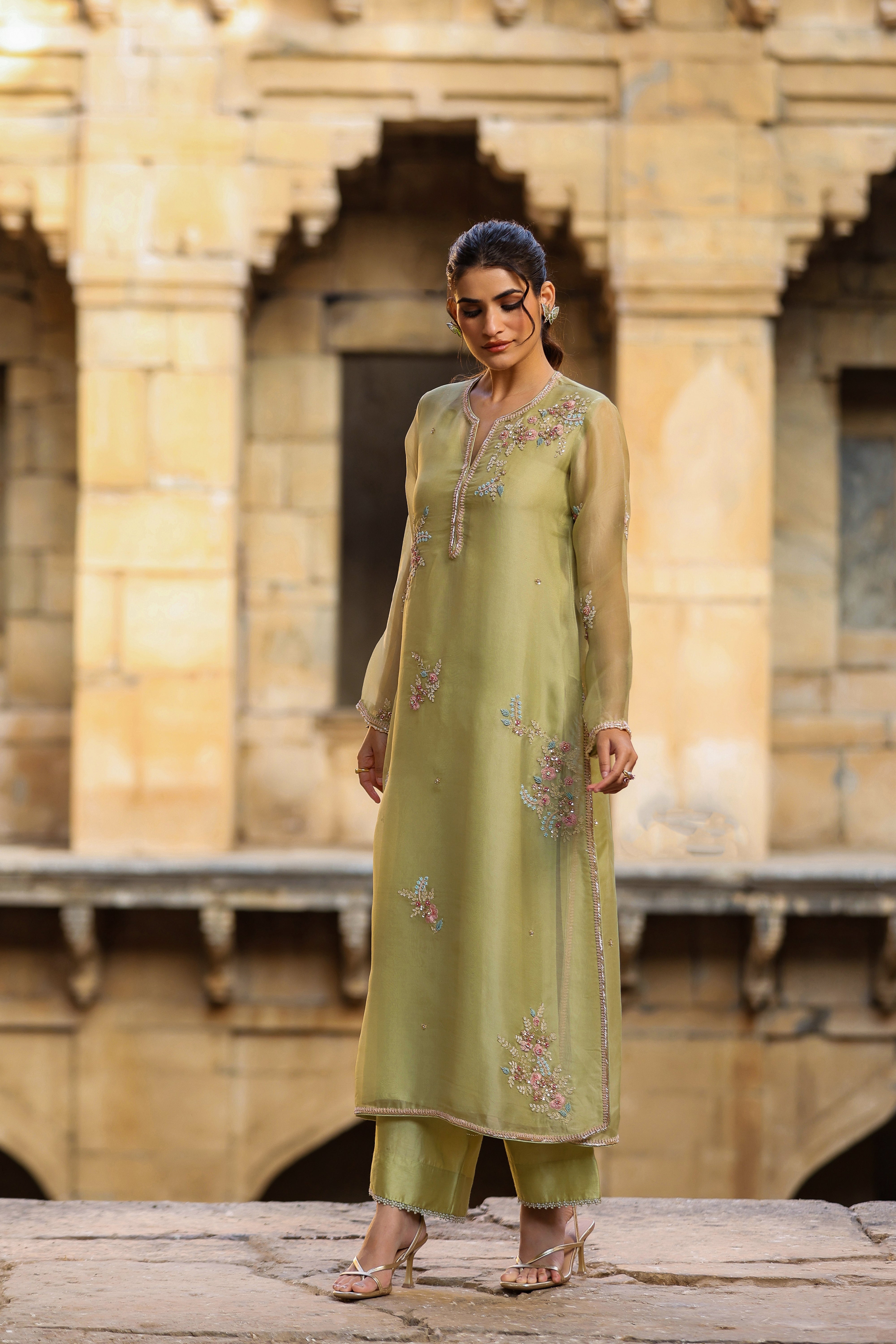 Vaayu Green Phool Kurta Set