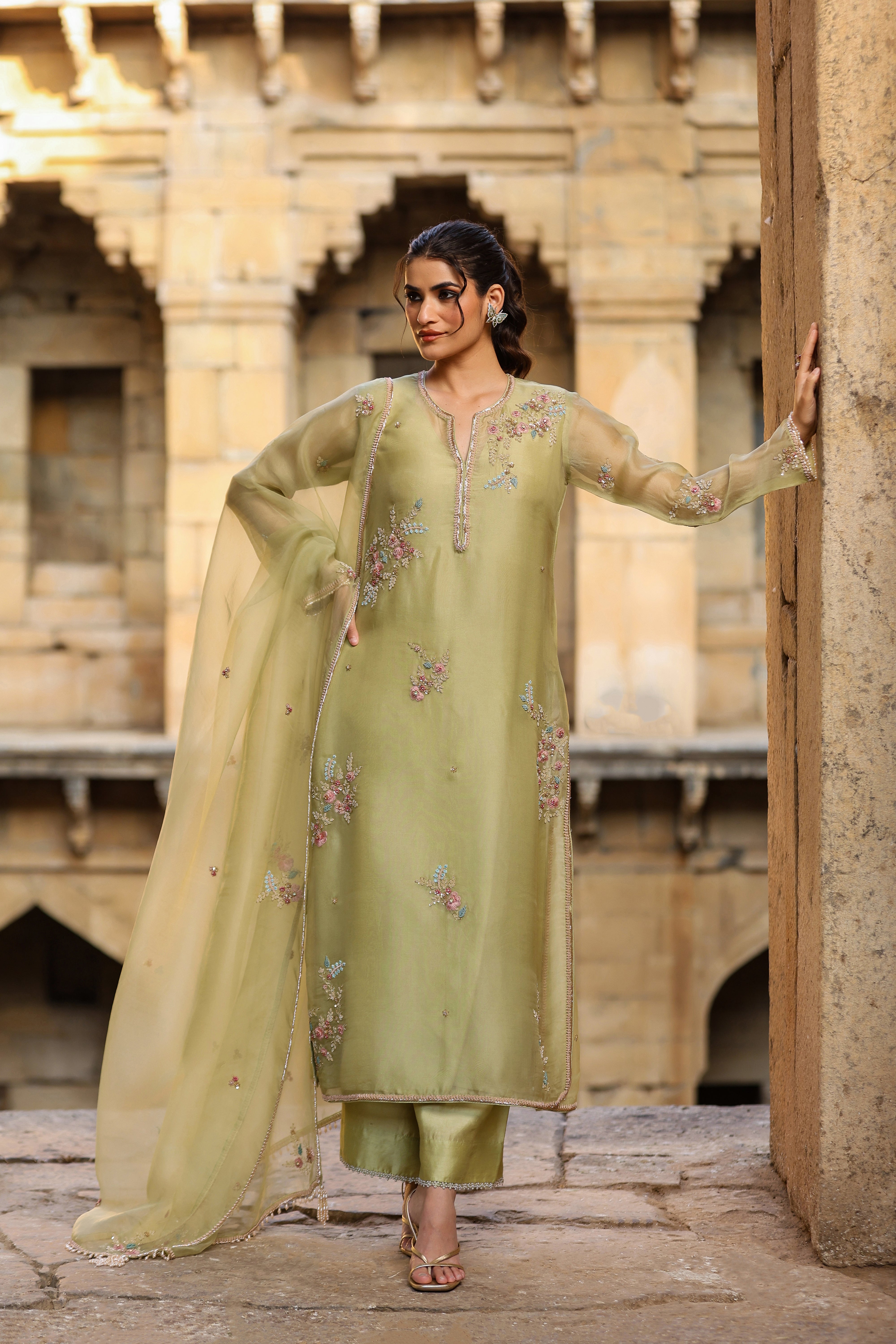 Vaayu Green Phool Kurta Set
