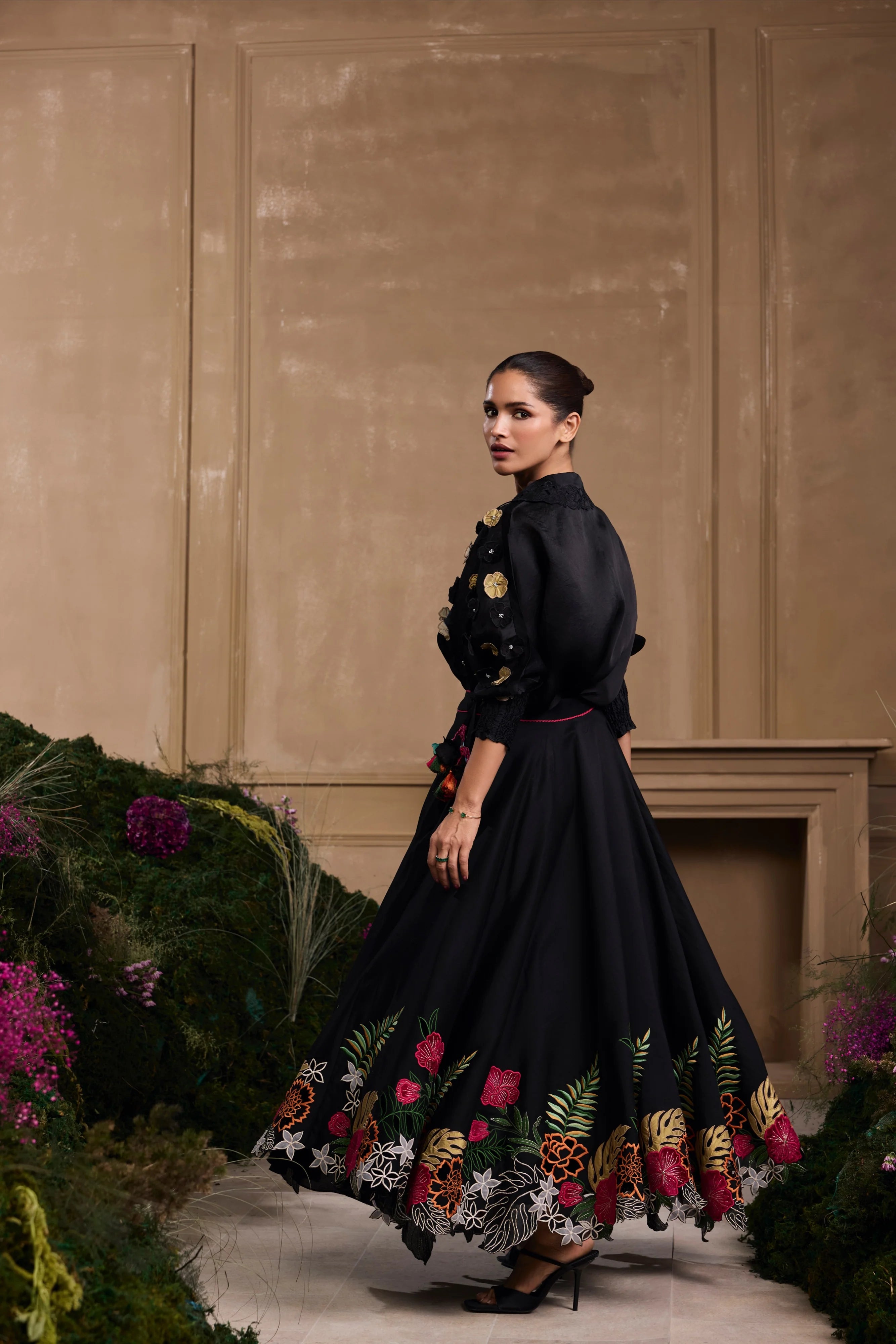 BLACK 3D FLORAL KIMONO SHIRT & SKIRT