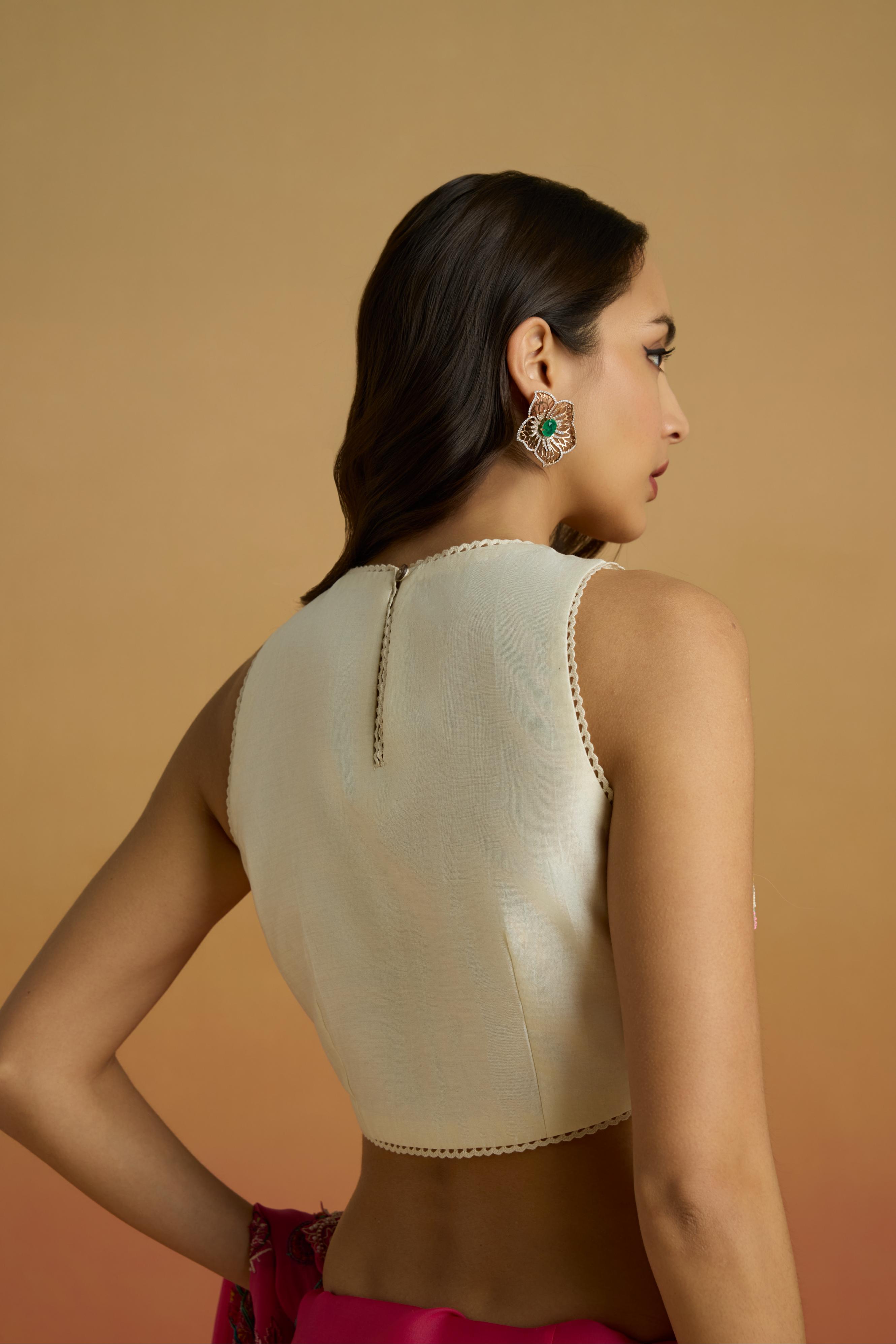 IVORY SCALLOPED CROP TOP