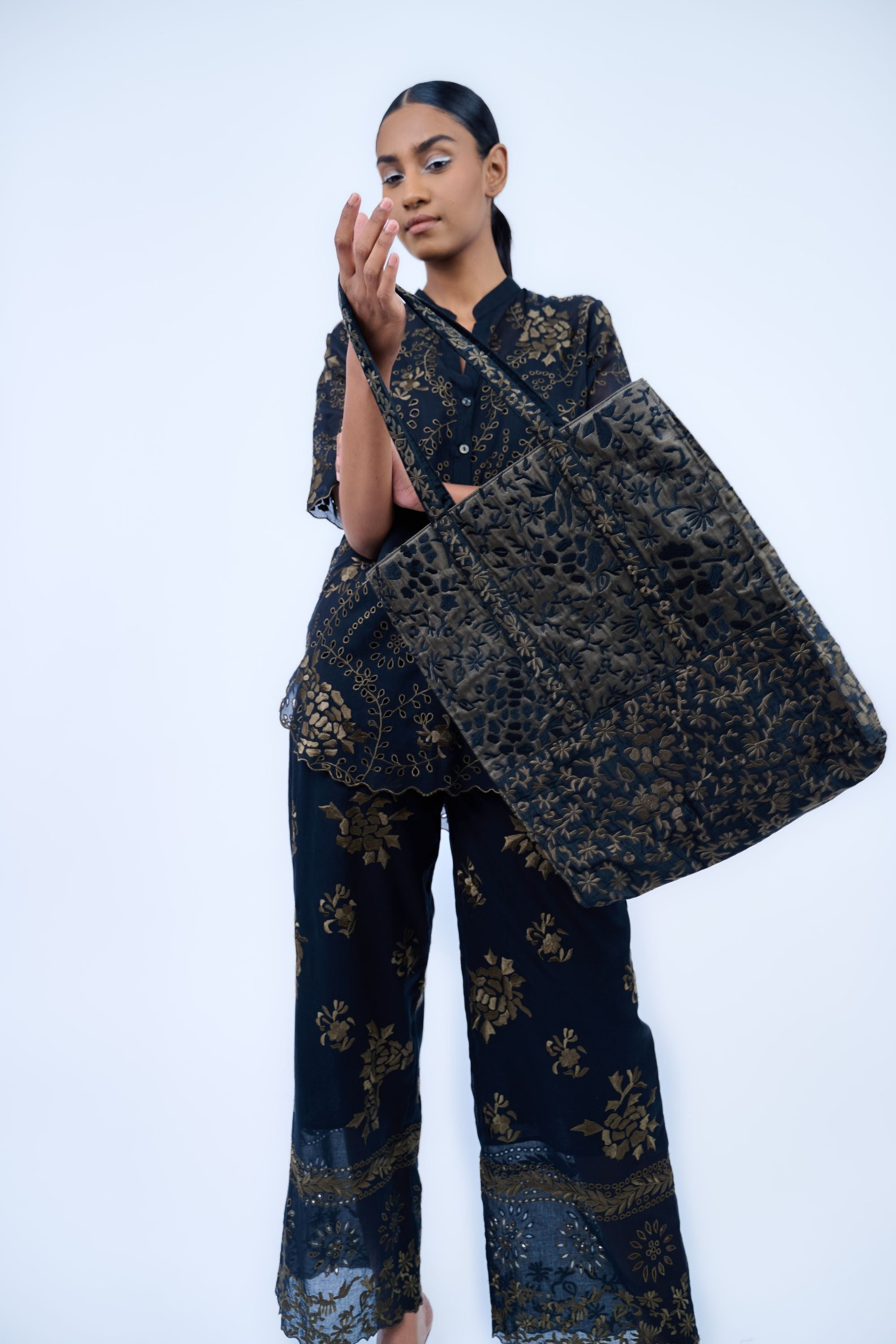 Space Blk Cv Satin Bag