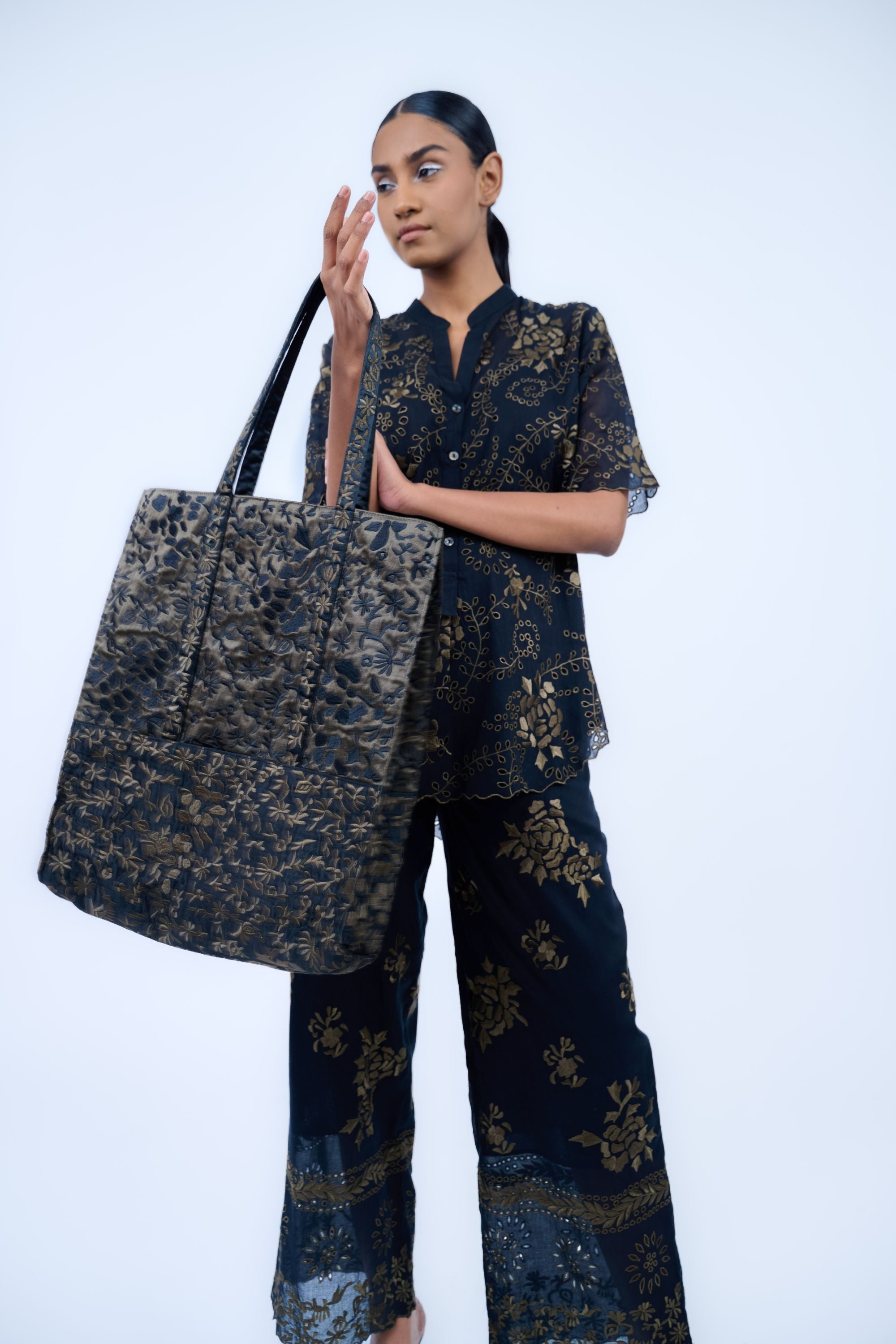 Space Blk Cv Satin Bag