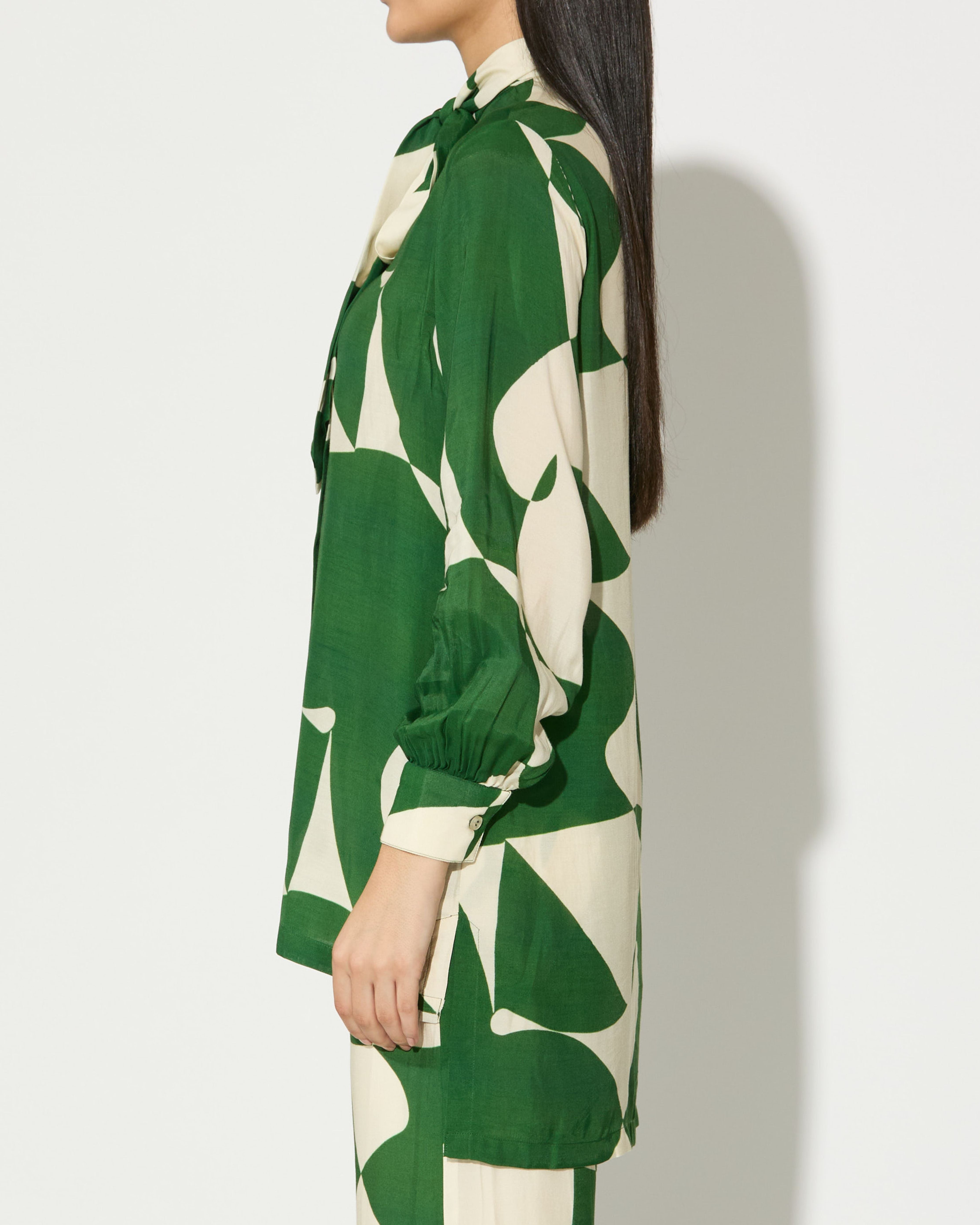 GREEN AND WHITE ABSTRACT BOW TIE SHIRT