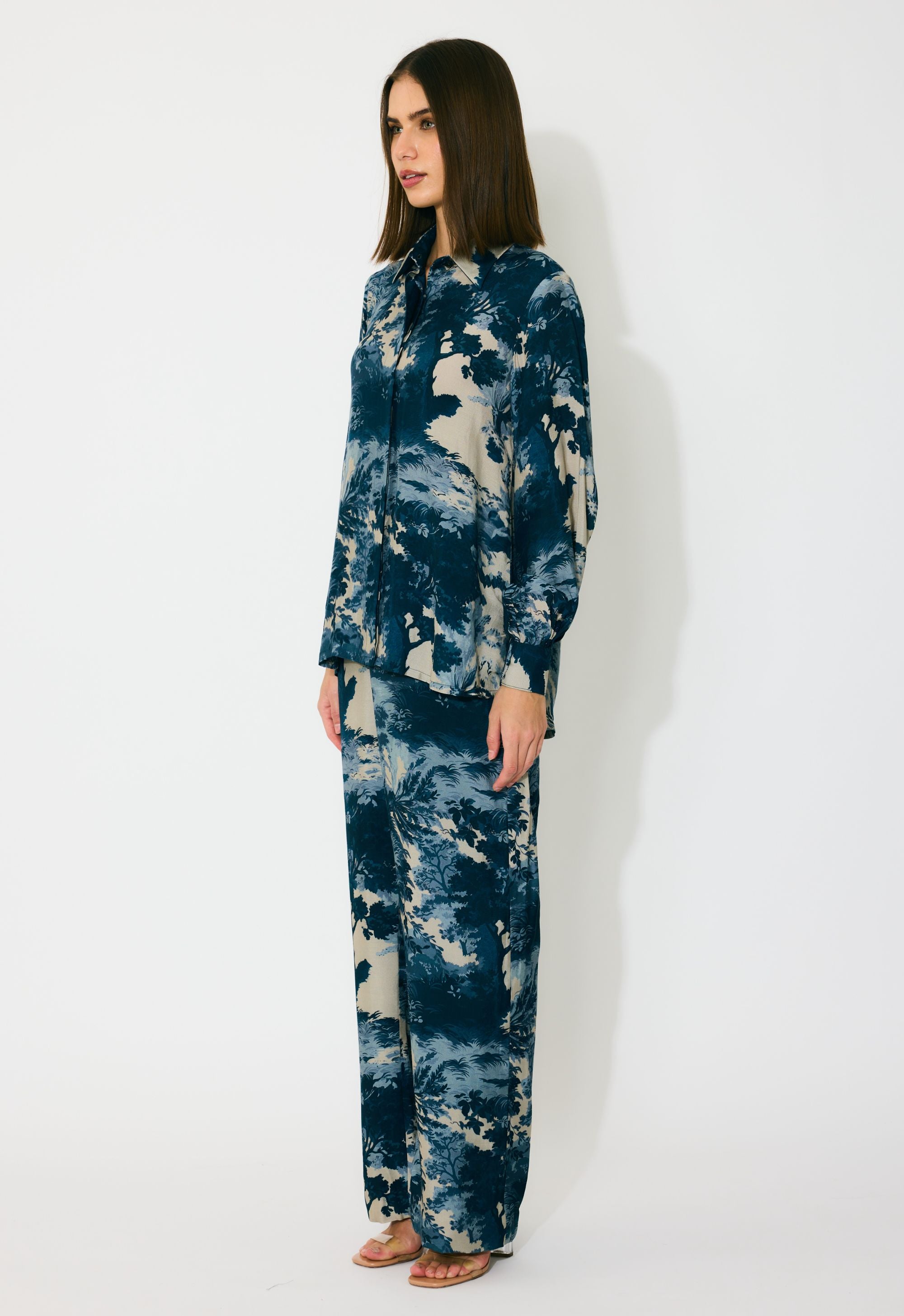 BLUE, INDIGO AND BEIGE TOILE PRINT PANTS