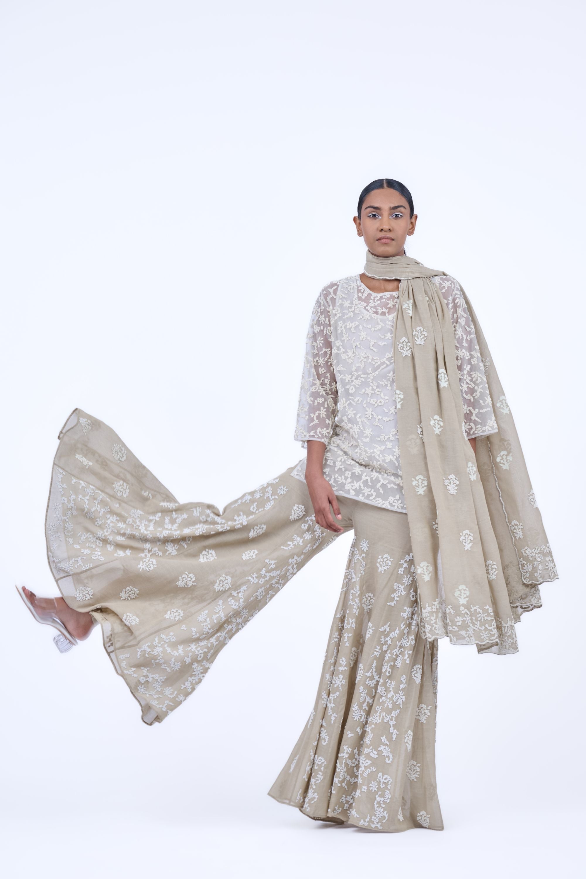 Ecru Ec Silk Organza Cape